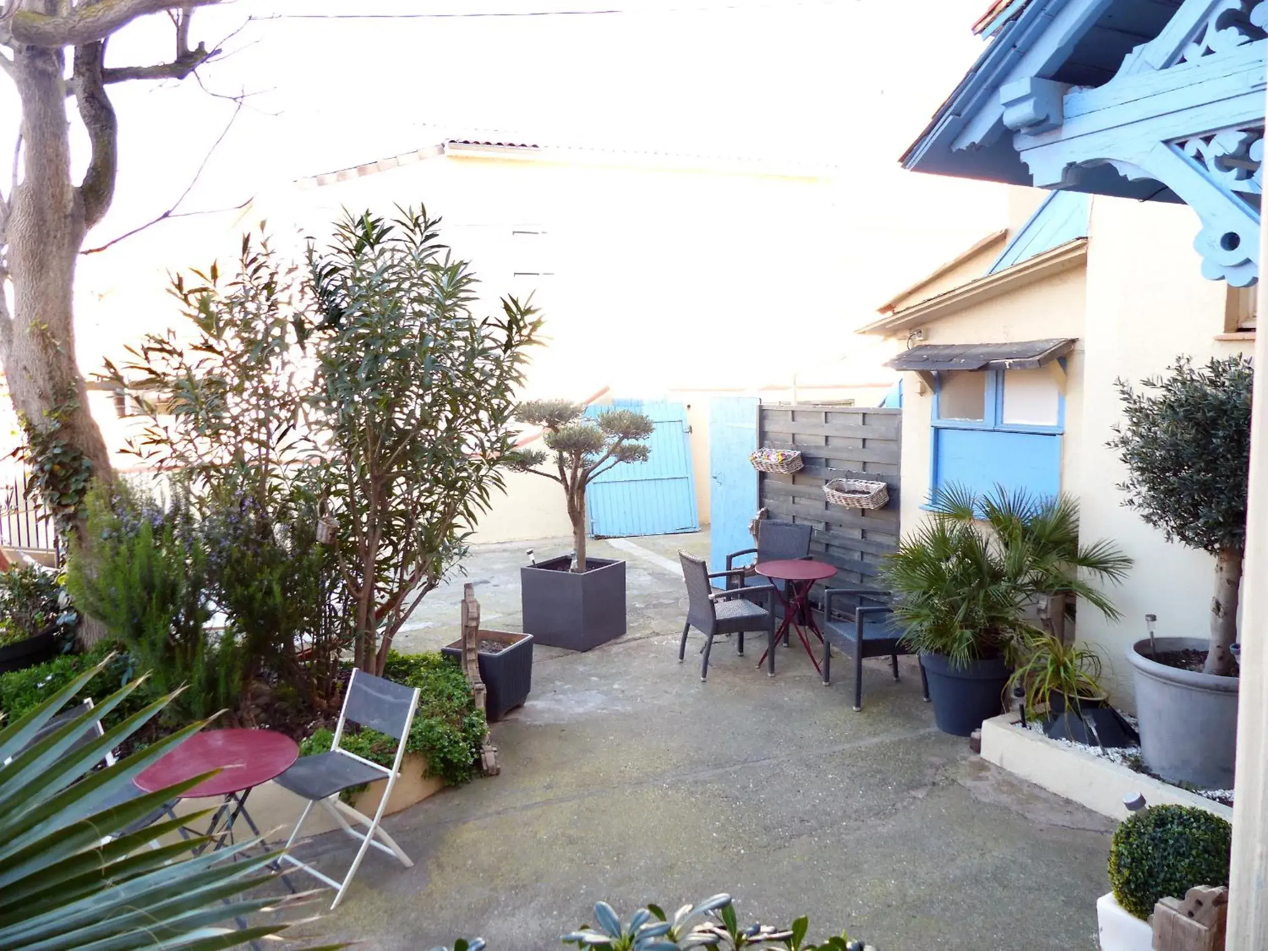 Double Room in Hôtel Le Chalet Double Room in Hôtel Le Chalet