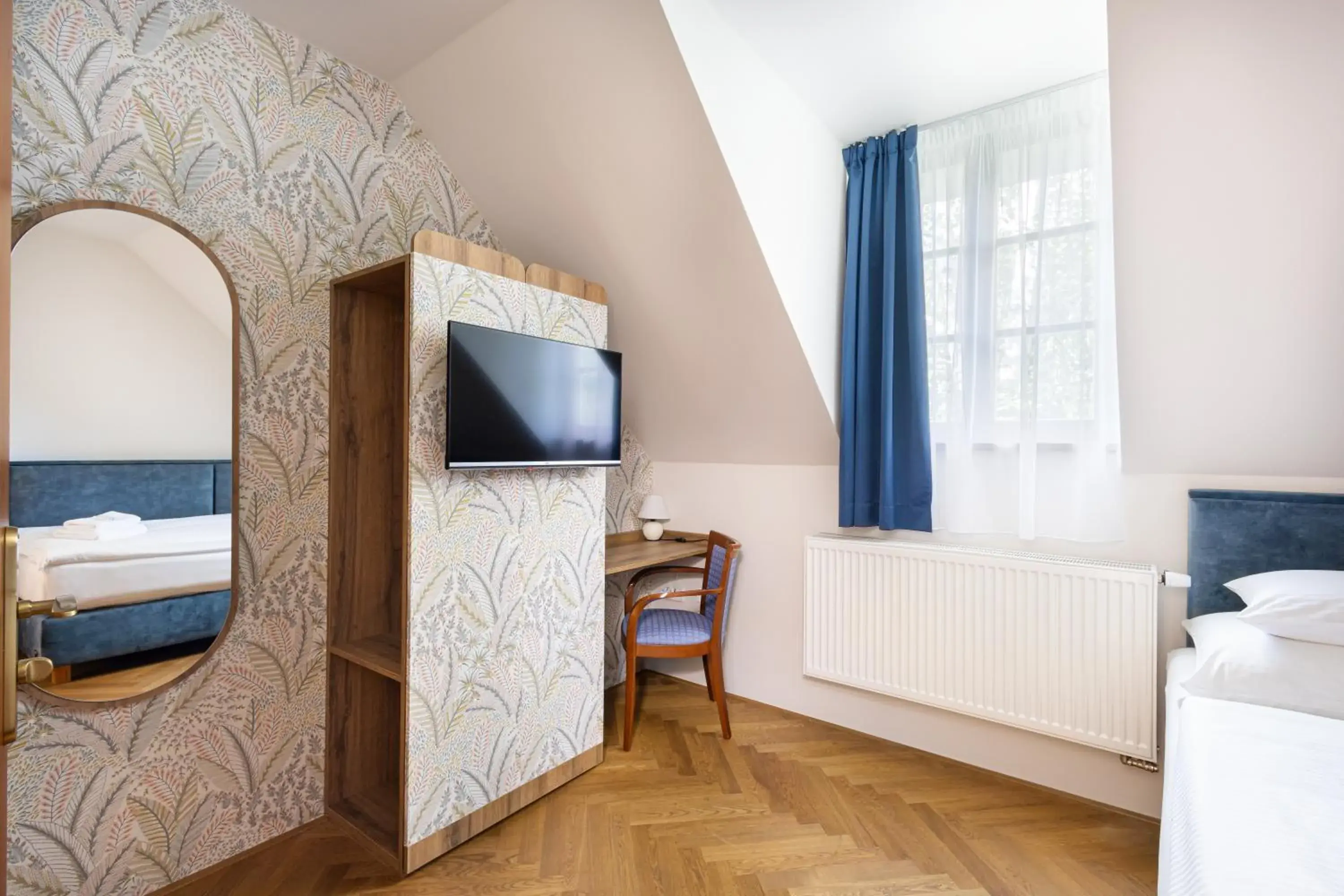 Economy Single Room - single occupancy in Hotel Tanzberg Mikulov Economy Single Room - single occupancy in Hotel Tanzberg Mikulov