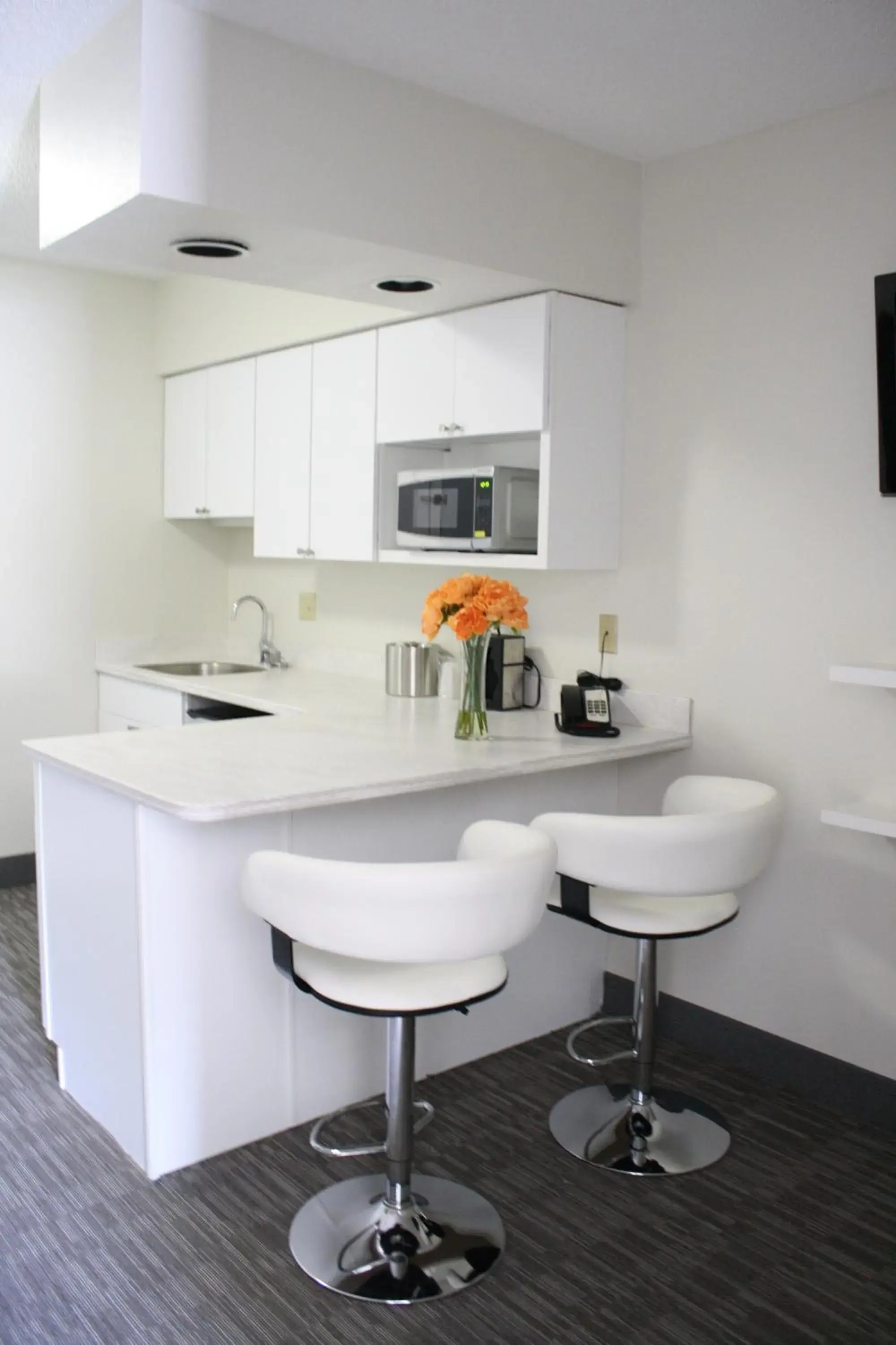 King Suite Upgrade - Accessible/Non Smoking in Schoenbrunn Inn King Suite Upgrade - Accessible/Non Smoking in Schoenbrunn Inn