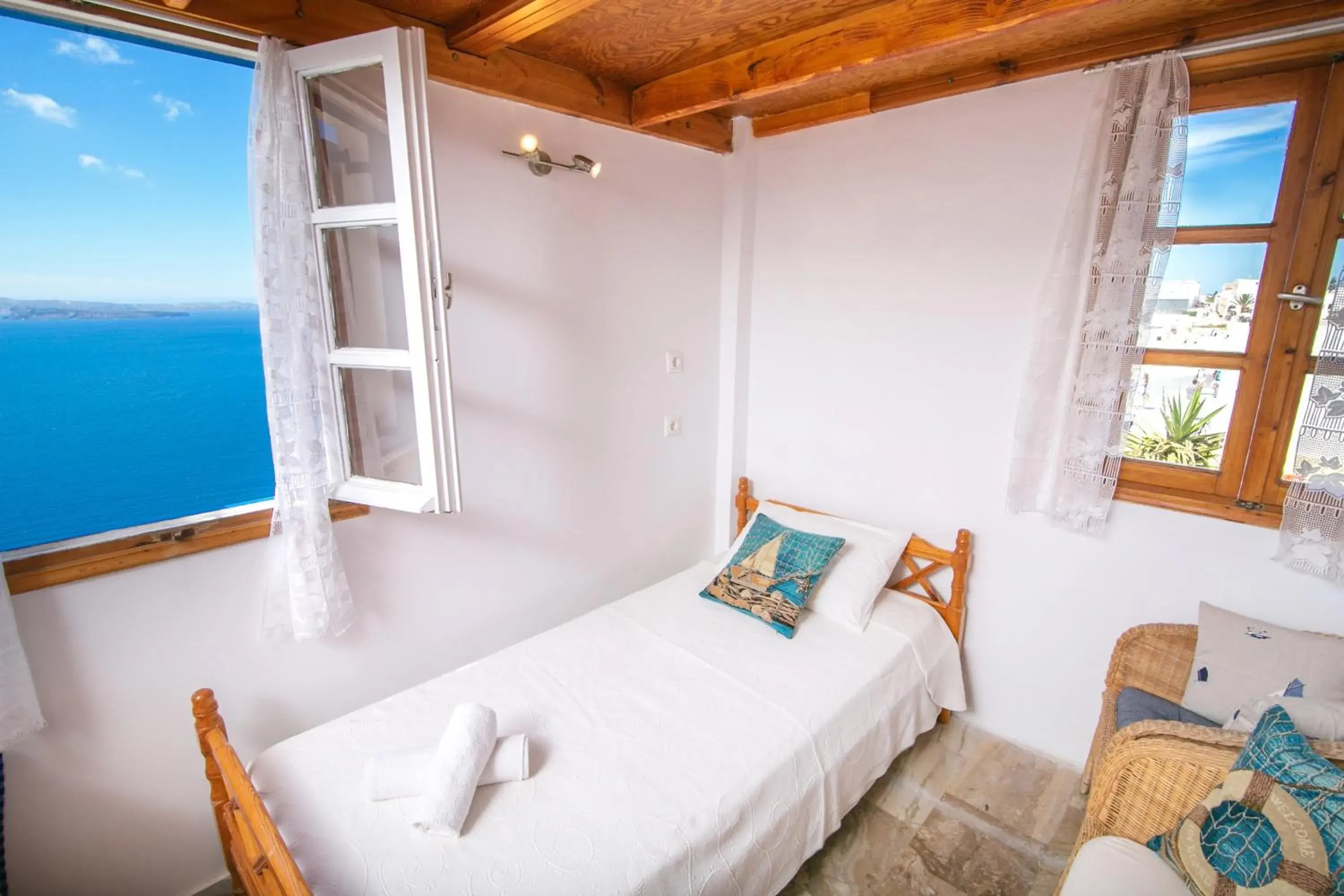 Standard Double Room with Caldera View in Stelios Rooms Standard Double Room with Caldera View in Stelios Rooms