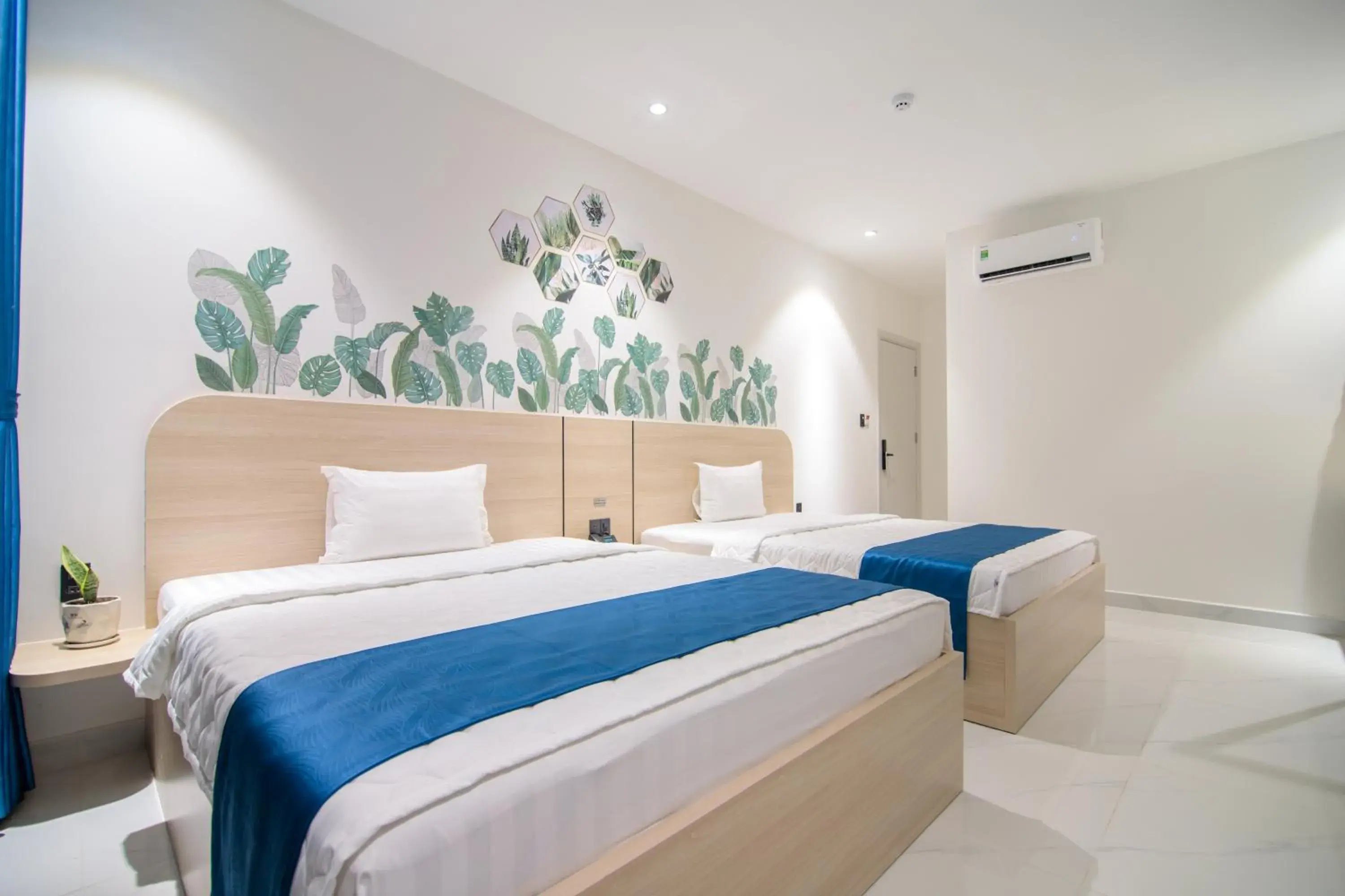 Deluxe Twin Room in Bin Bin Hotel 11 Near Island Diamond Deluxe Twin Room in Bin Bin Hotel 11 Near Island Diamond