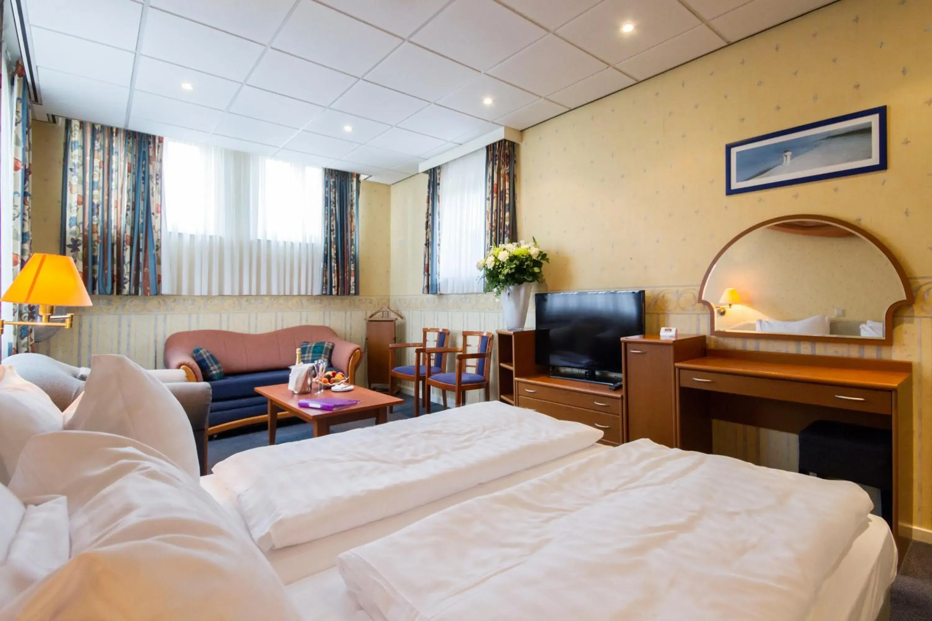 Junior Suite in Grand Hotel Monopole Junior Suite in Grand Hotel Monopole