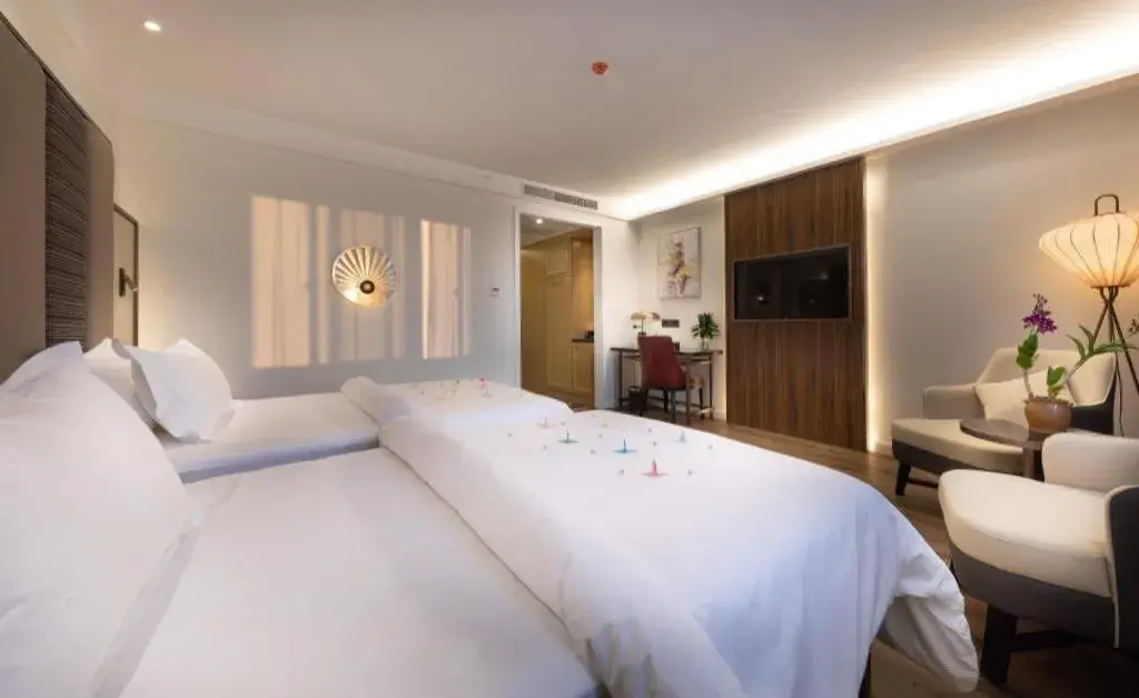 Jinjiang Metropolo Haikou East High Speed Railway Station Normal University Jinjiang Metropolo Haikou East High Speed Railway Station Normal University