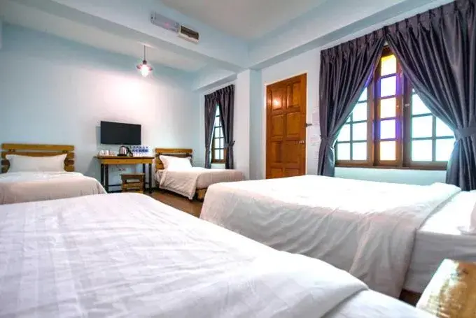 Deluxe Suite in Kea Garden Guest House Deluxe Suite in Kea Garden Guest House