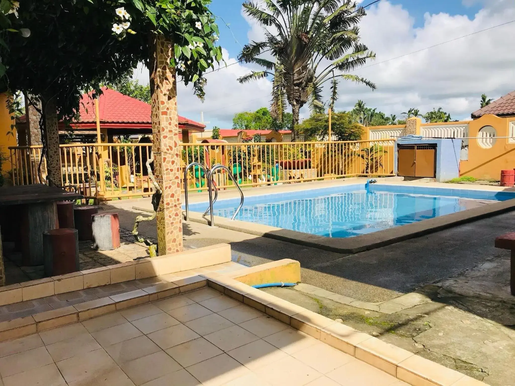 Villa Adelle At Silang Villa Adelle At Silang