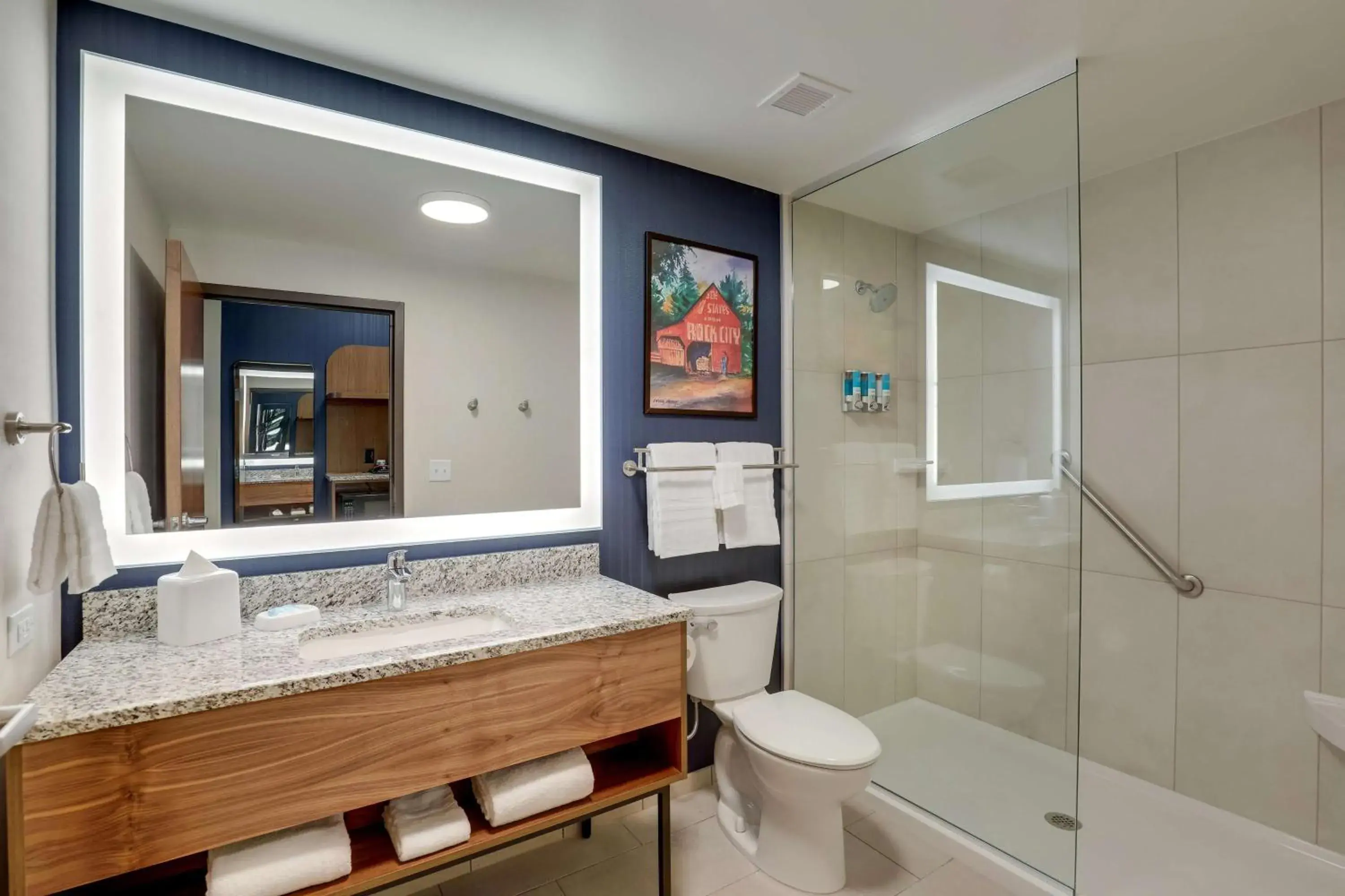 2 Queen Beds in Drury Plaza Hotel Chattanooga Hamilton Place 2 Queen Beds in Drury Plaza Hotel Chattanooga Hamilton Place