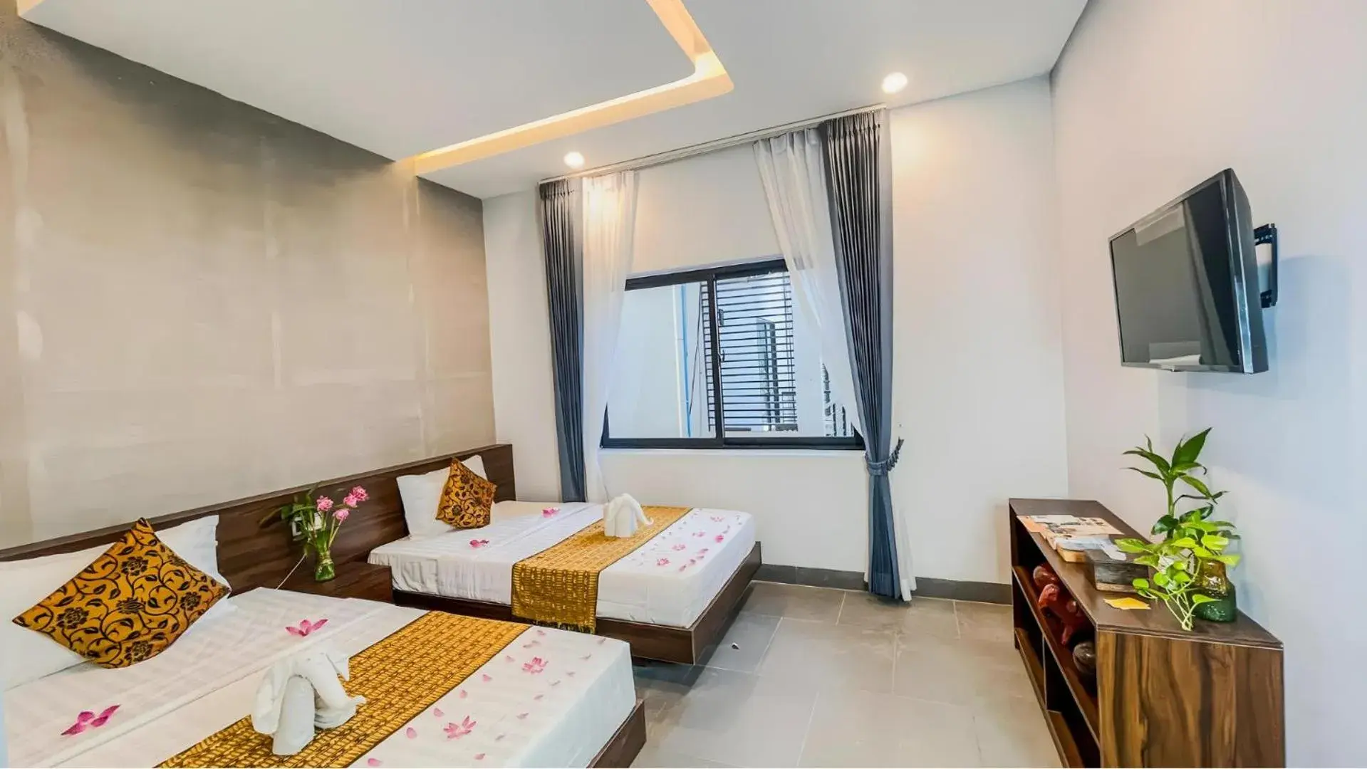 Deluxe Twin Room - Free Pick Up in The Luxury Deluxe Twin Room - Free Pick Up in The Luxury