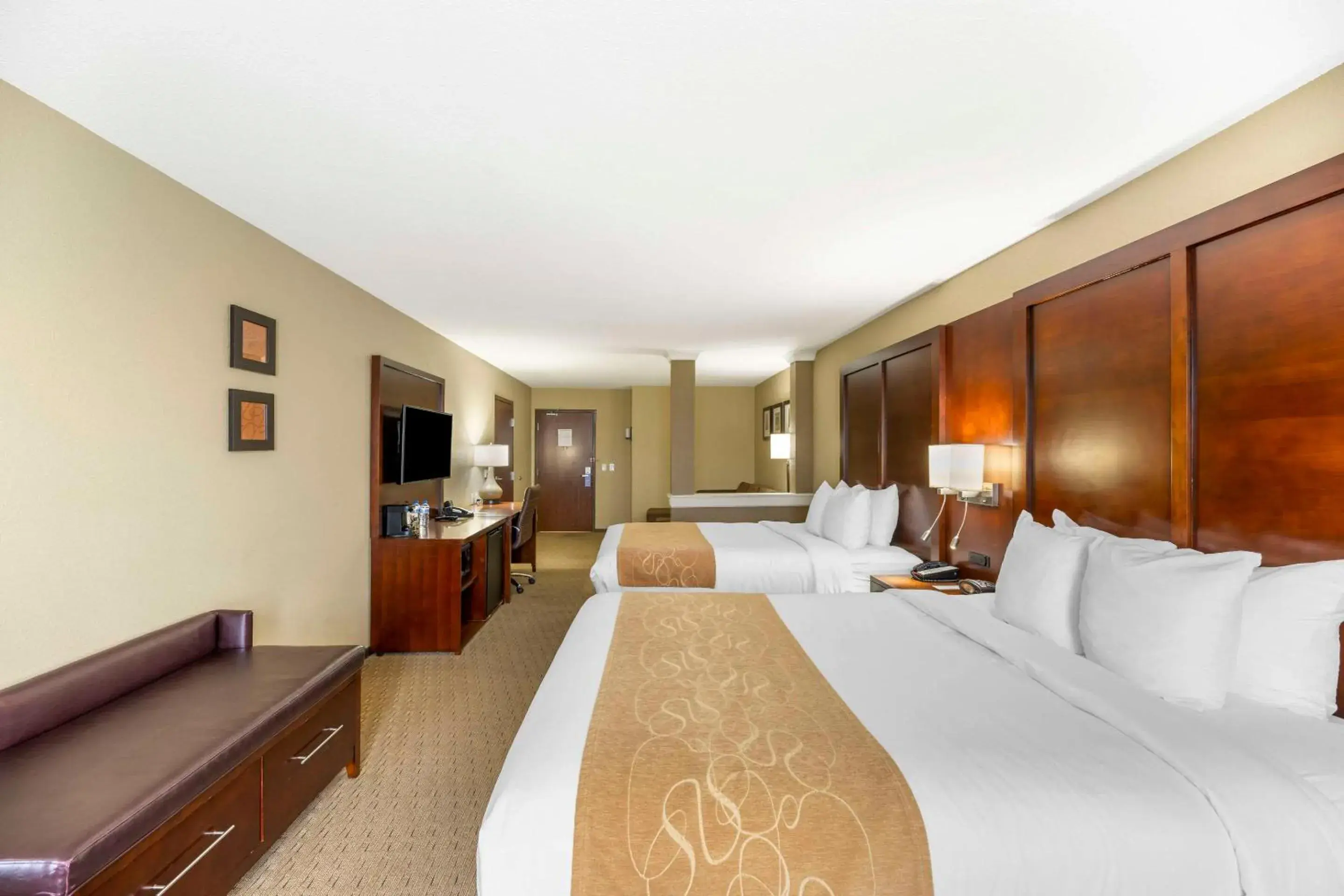 Suite with Two Queen Beds - Accessible/Non-Smoking in Comfort Suites Carlsbad Suite with Two Queen Beds - Accessible/Non-Smoking in Comfort Suites Carlsbad