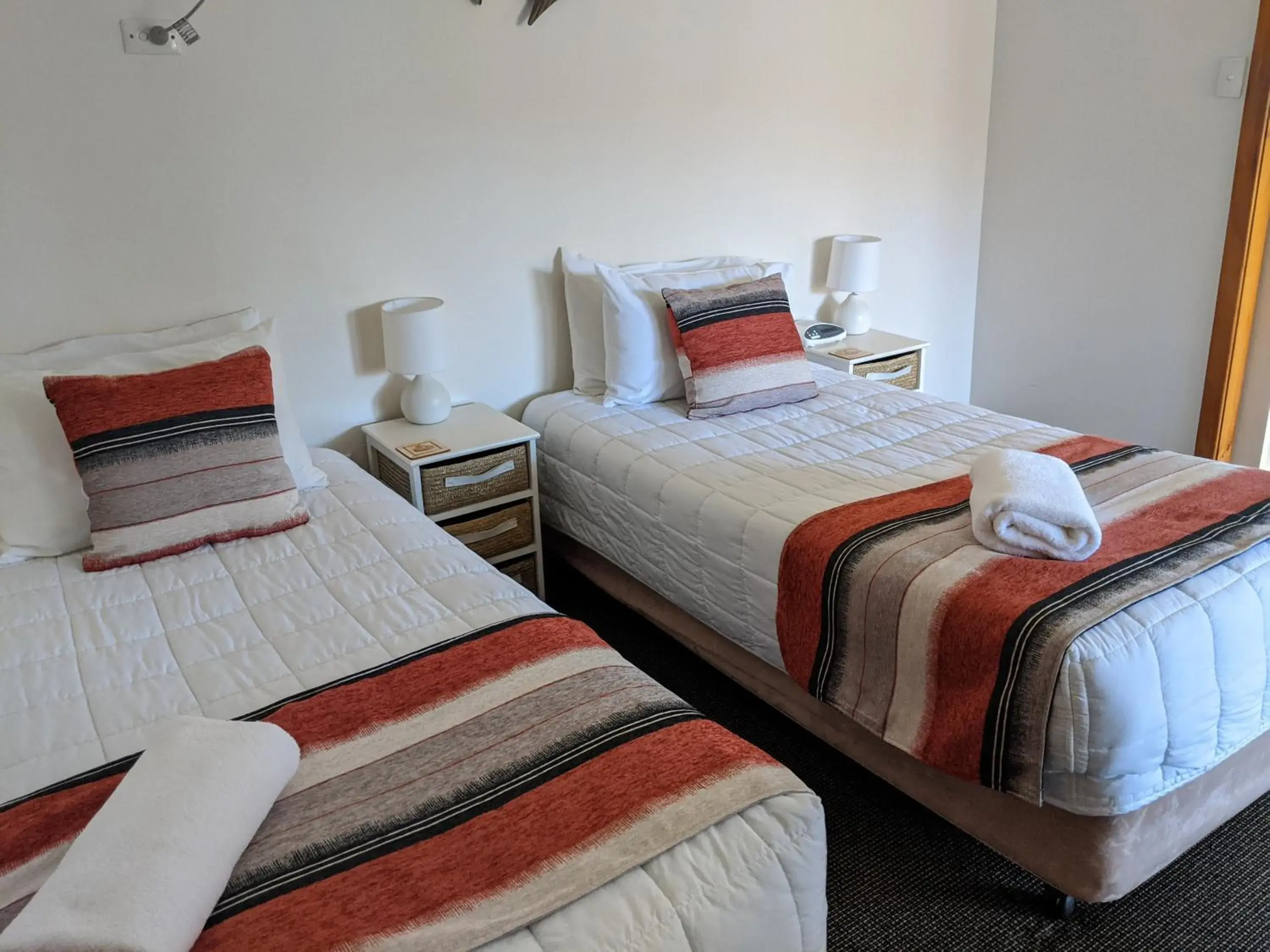 Twin Room in Karuah Motor Inn Twin Room in Karuah Motor Inn