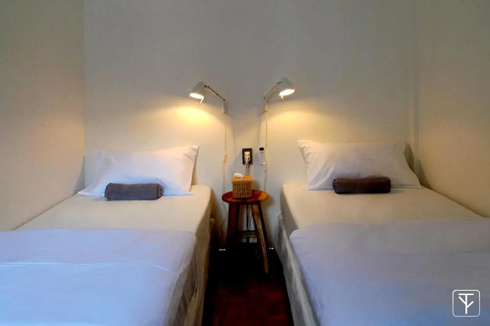 Standard Twin Room with Shared Bathroom in T-Boutique Hostel - Hua Lamphong Standard Twin Room with Shared Bathroom in T-Boutique Hostel - Hua Lamphong