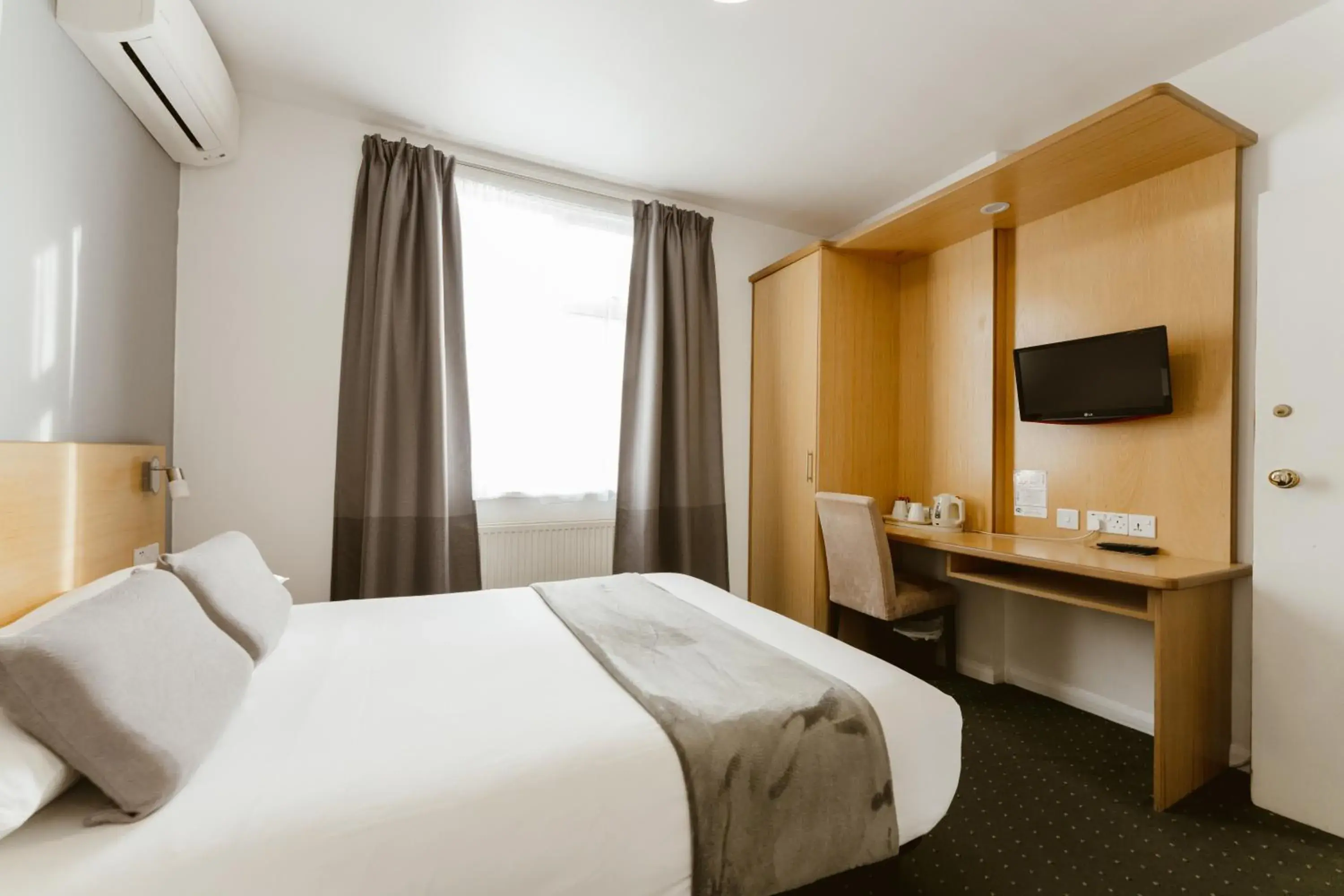 Double Room in Star Hotel Double Room in Star Hotel