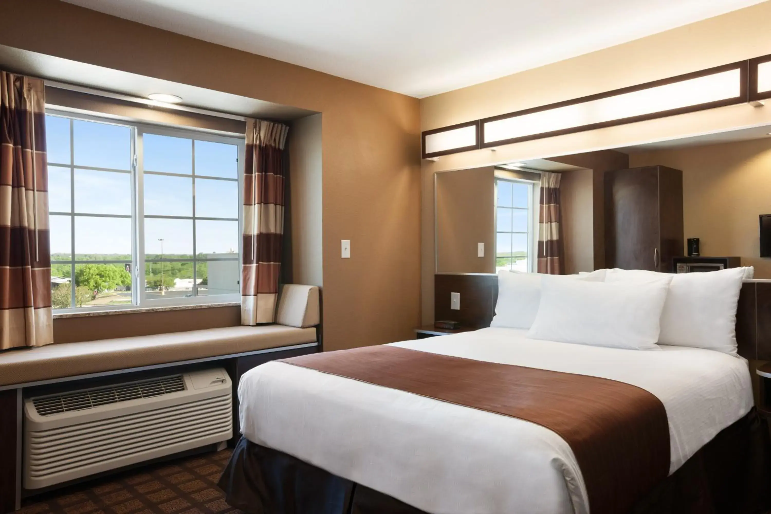 2 Queen Beds, Mobility Accessible Deluxe Suite, Bathtub w/Grab Bars, Non-Smoking in Microtel Inn & Suites by Wyndham 2 Queen Beds, Mobility Accessible Deluxe Suite, Bathtub w/Grab Bars, Non-Smoking in Microtel Inn & Suites by Wyndham
