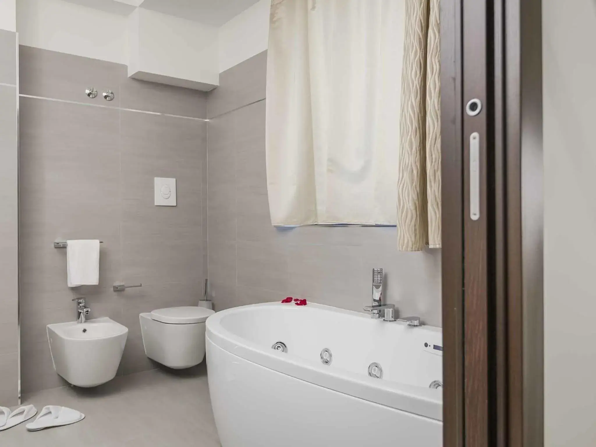 Double Room with Spa Bath in Ferrari Hotel Double Room with Spa Bath in Ferrari Hotel