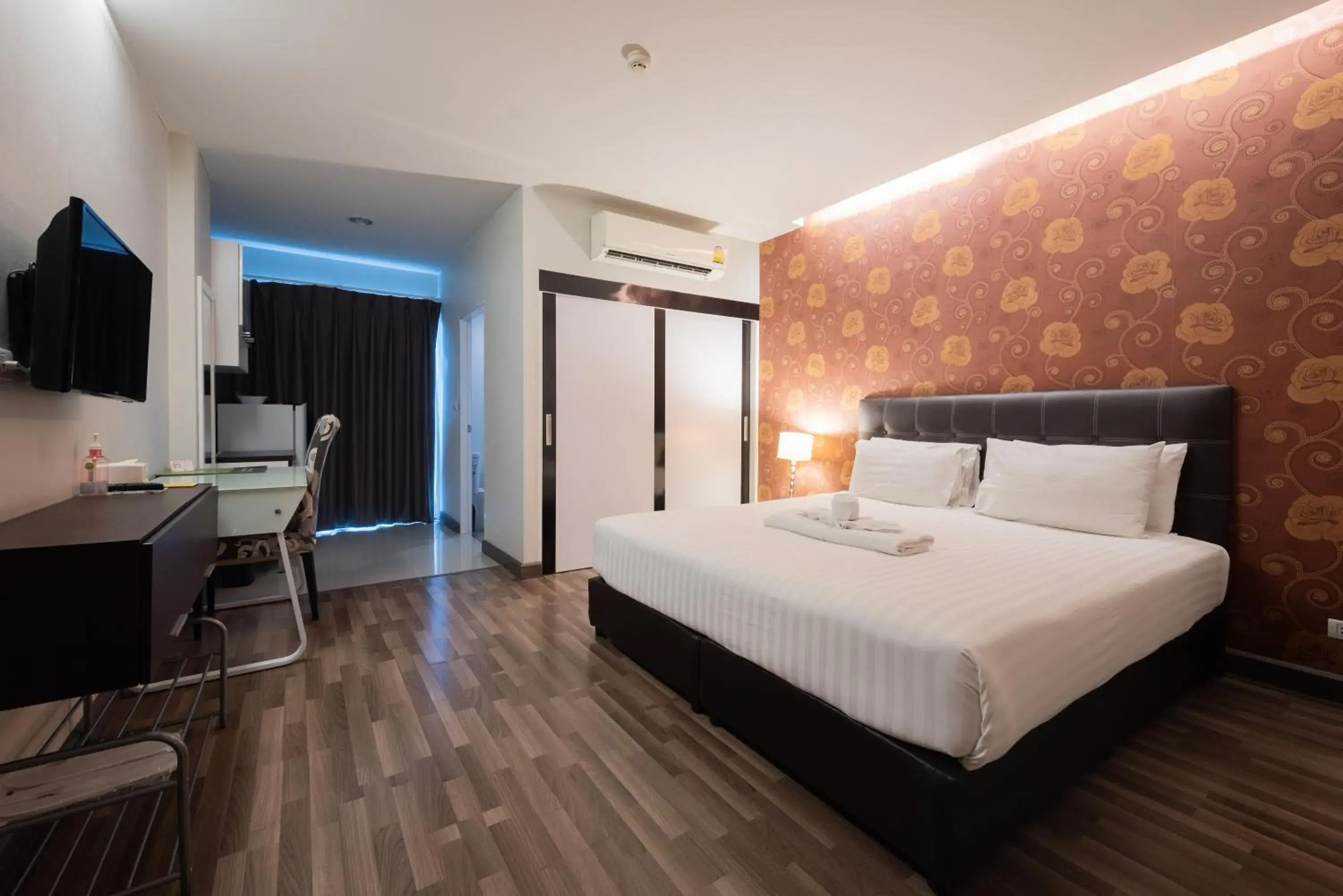 Superior King Room in Romyen Garden Place Superior King Room in Romyen Garden Place