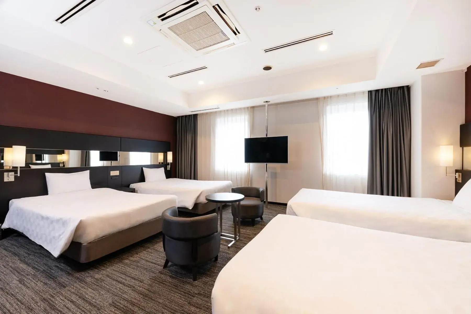 Deluxe Quadruple Room in The OneFive Osaka Namba Dotonbori Deluxe Quadruple Room in The OneFive Osaka Namba Dotonbori