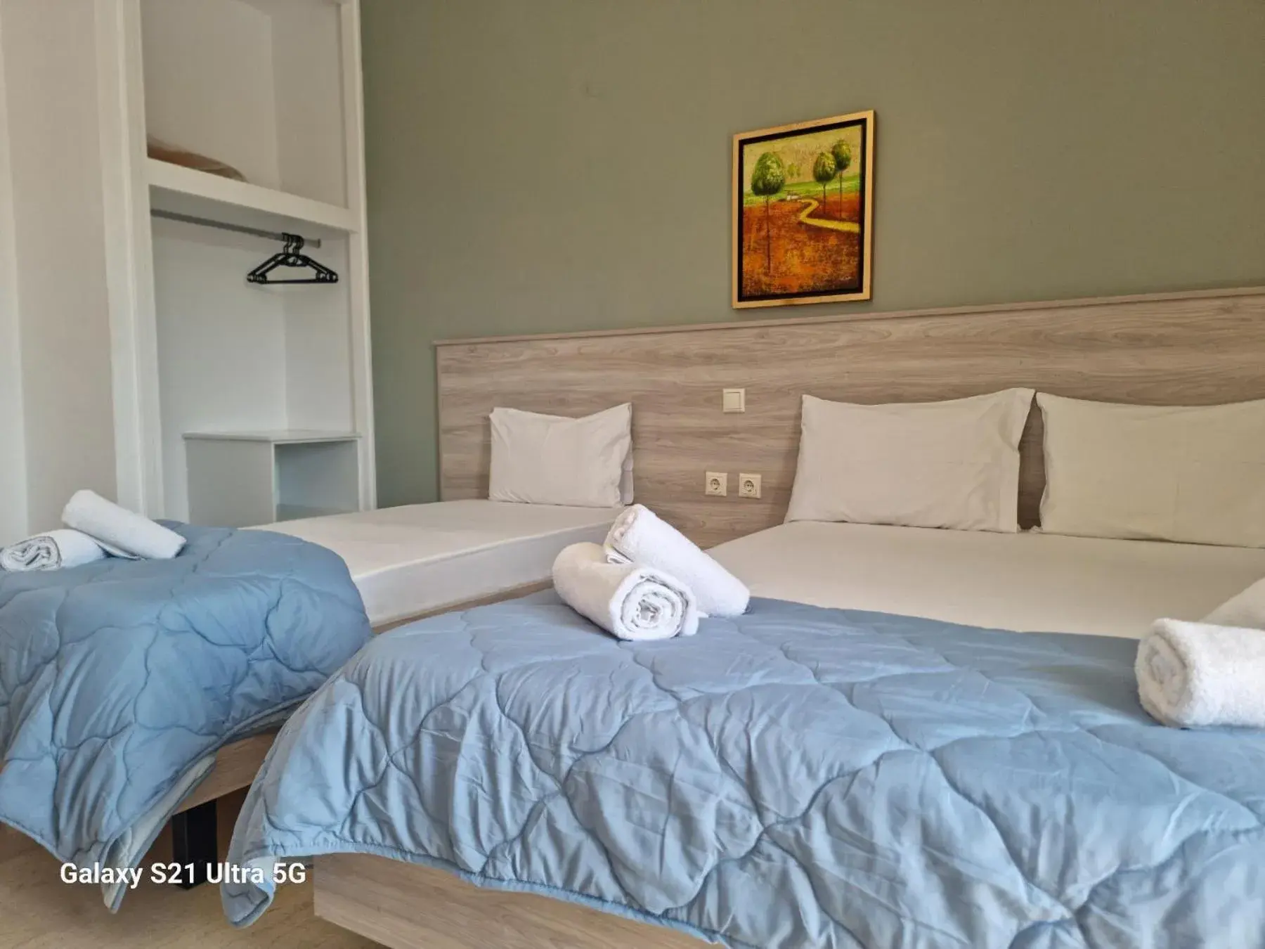 Standard Triple Studio in Alex Studios Standard Triple Studio in Alex Studios