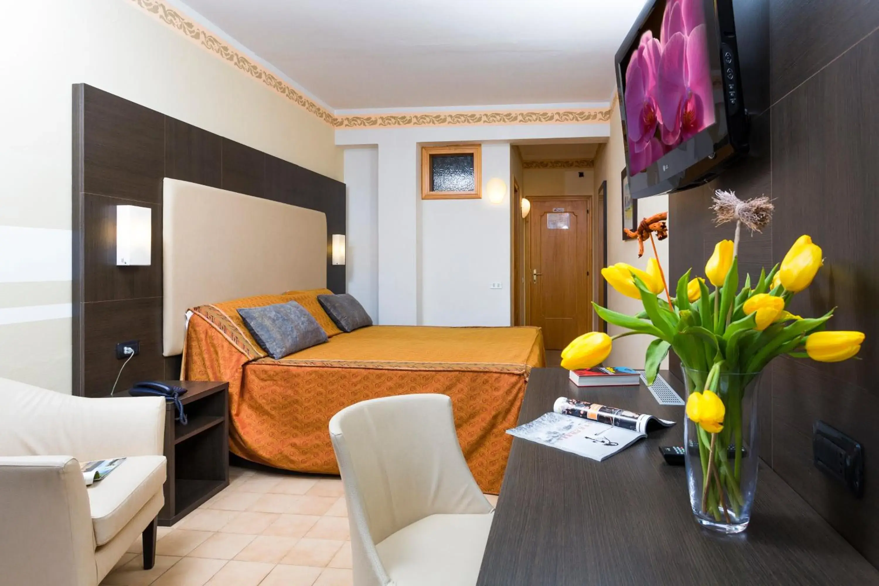 Deluxe Room with Balcony and Lake View in Taki Village Deluxe Room with Balcony and Lake View in Taki Village