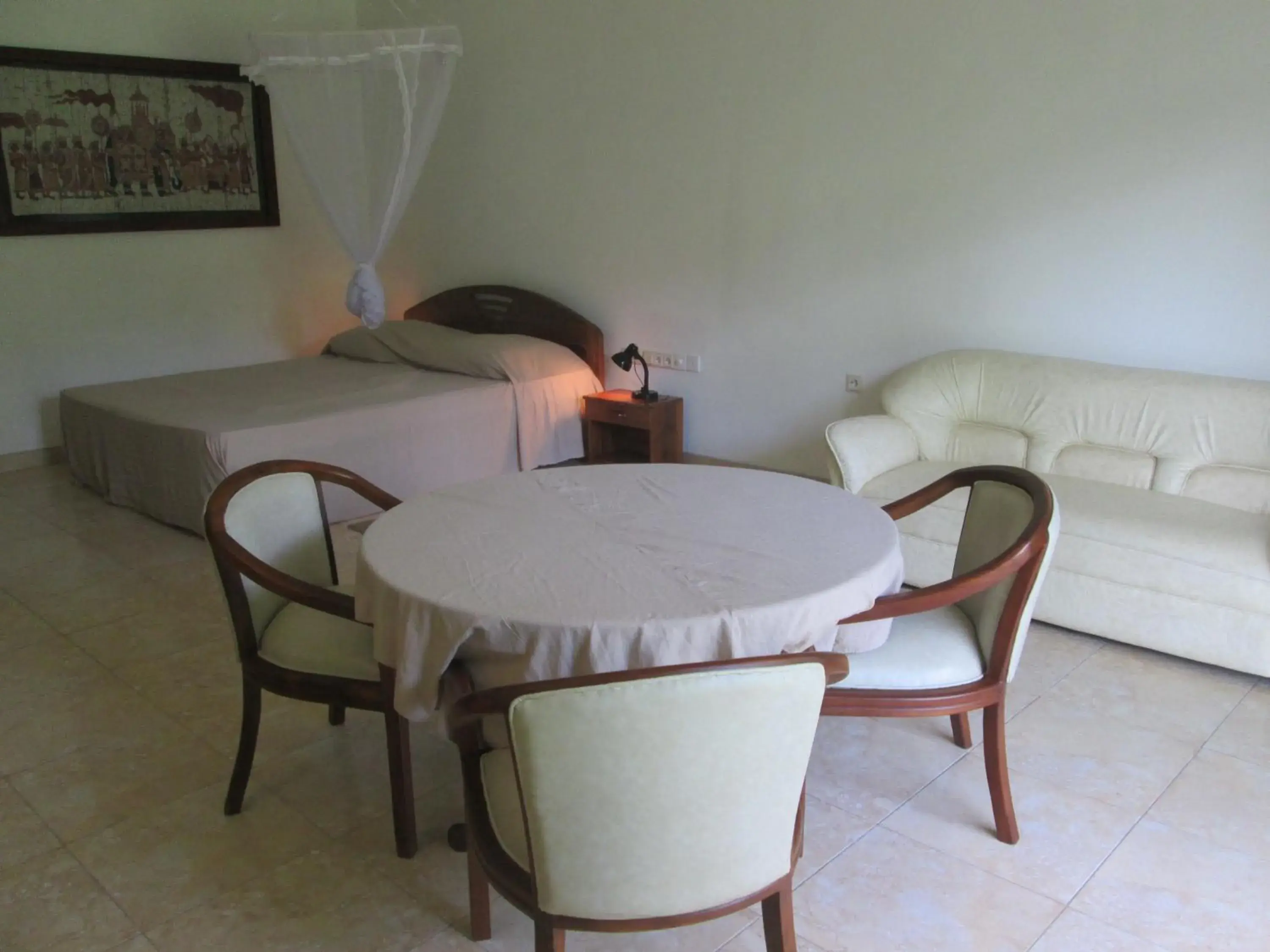 Deluxe Double Room - single occupancy in Raja Beach Hotel Deluxe Double Room - single occupancy in Raja Beach Hotel