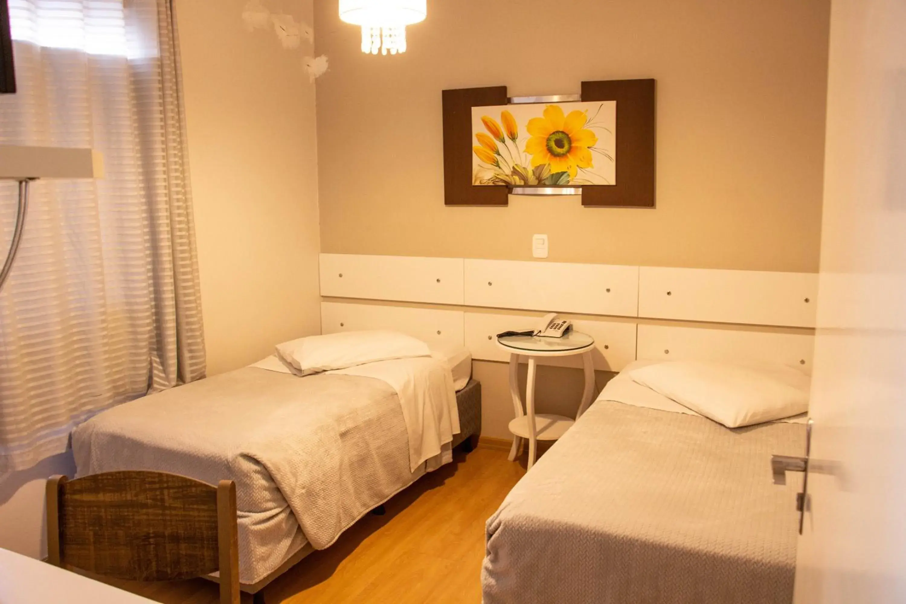 Standard Twin Room - single occupancy in Hotel Imigrantes Standard Twin Room - single occupancy in Hotel Imigrantes