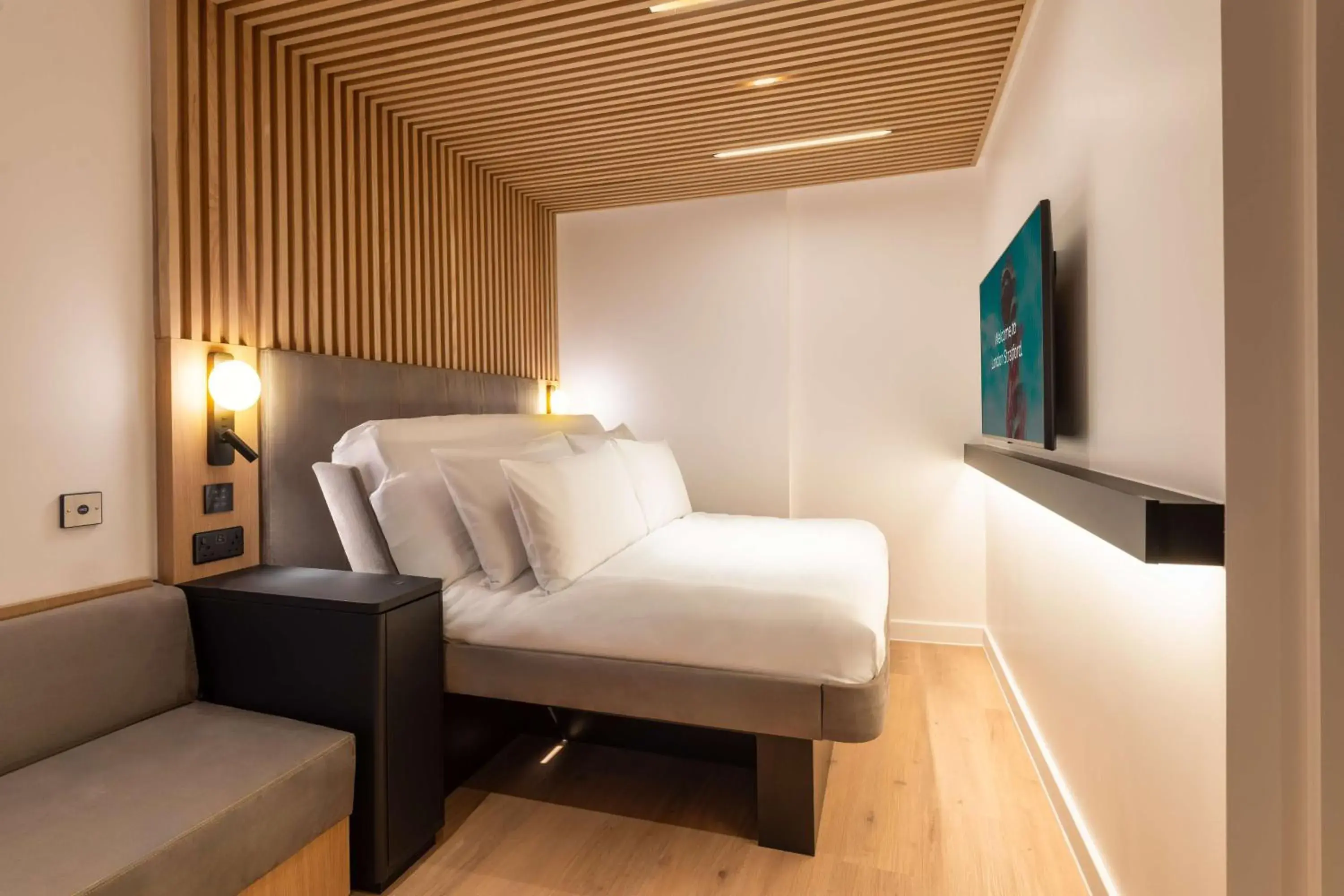 Premium Studio PAD Accessible in YOTELPAD London Stratford Premium Studio PAD Accessible in YOTELPAD London Stratford