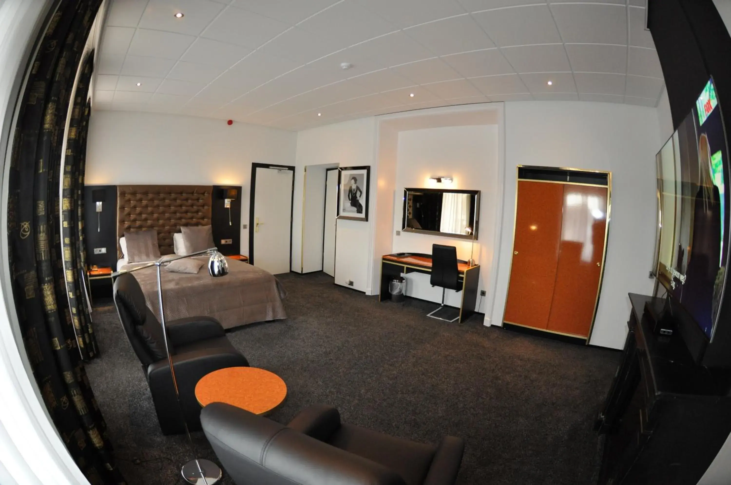 Grand Deluxe Double Room with Balcony in Hotel Le Beau Rivage Grand Deluxe Double Room with Balcony in Hotel Le Beau Rivage