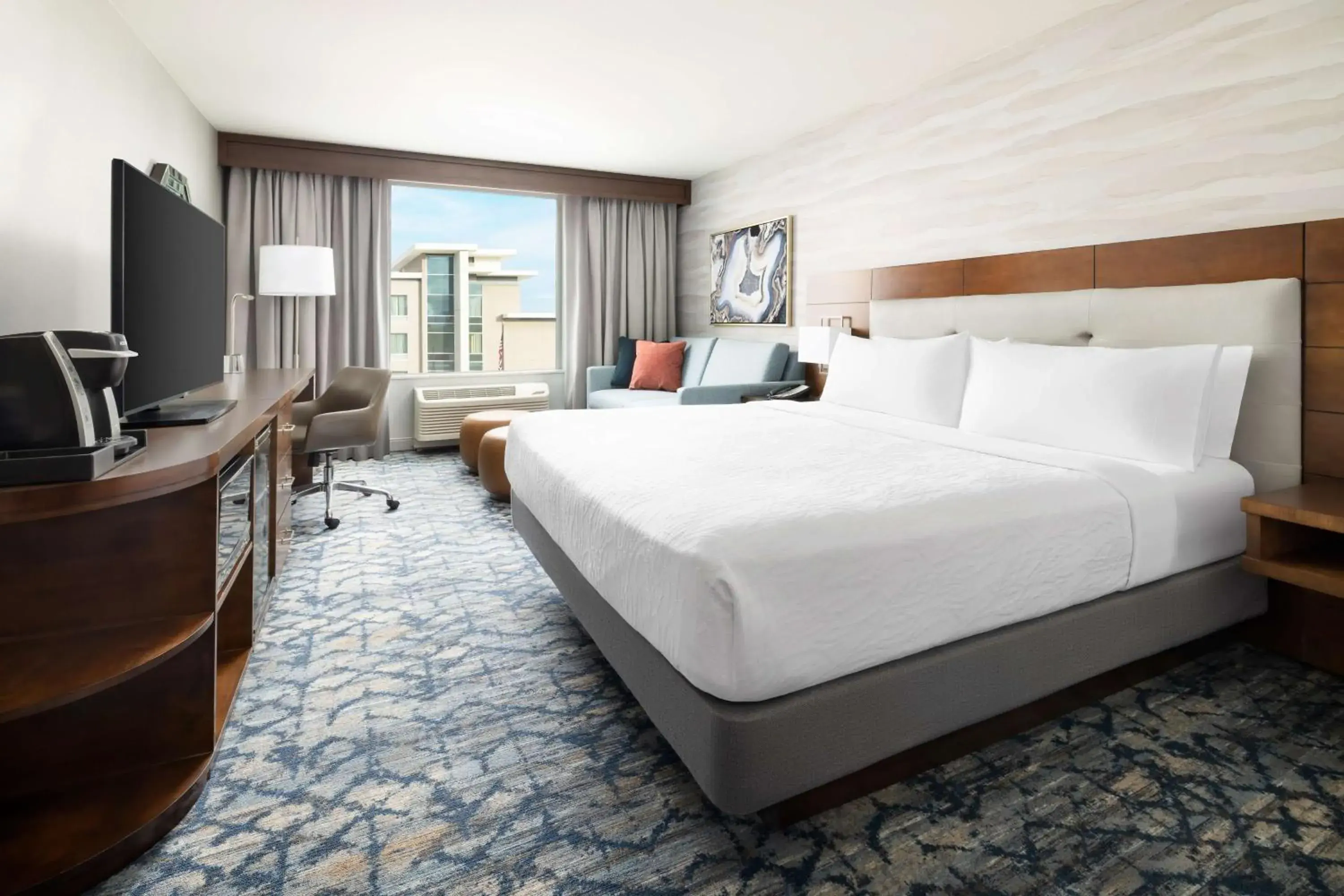 Deluxe King Room in Hilton Garden Inn Palo Alto Deluxe King Room in Hilton Garden Inn Palo Alto