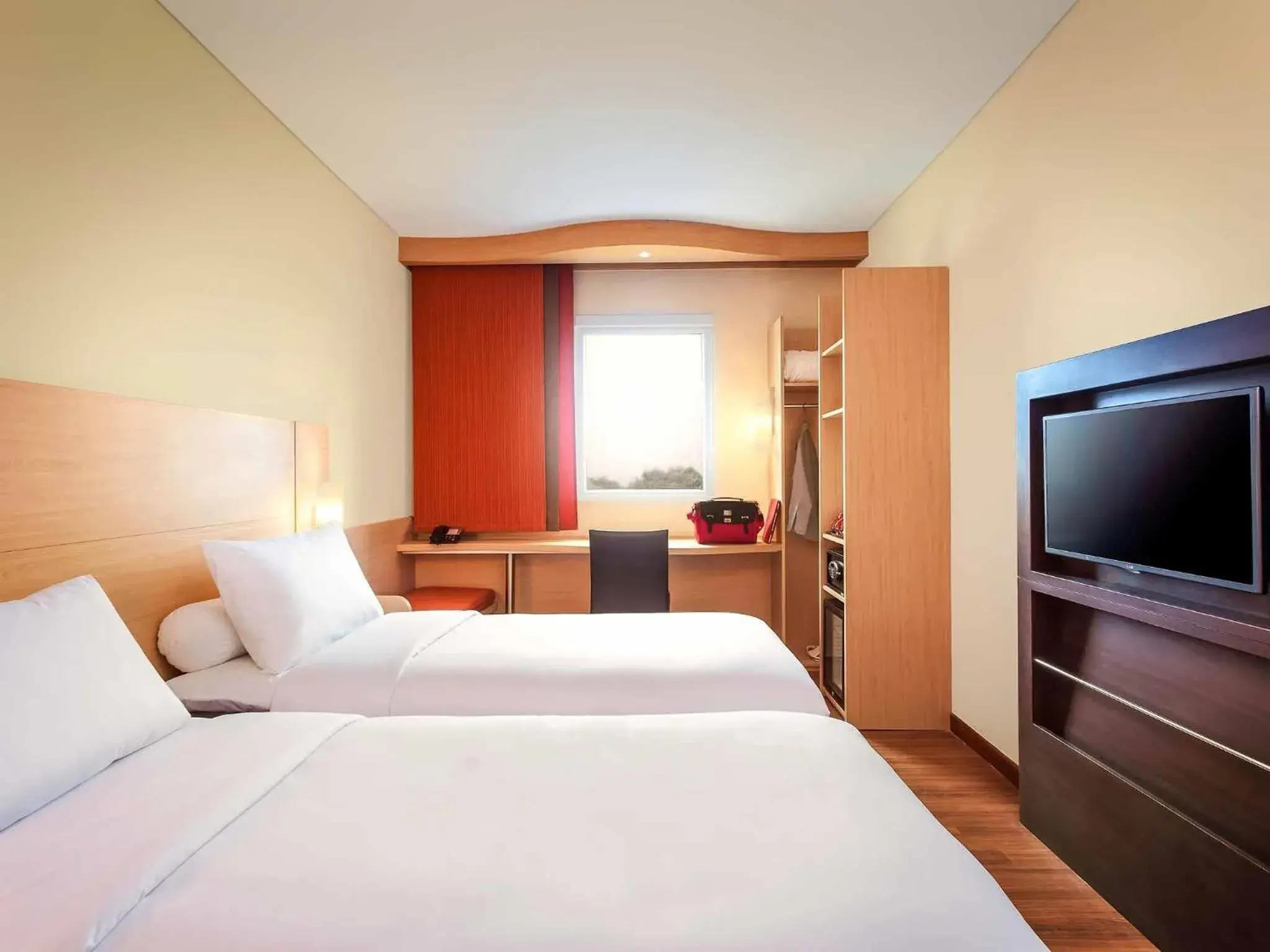 Standard Double Room in Ibis Makassar City Center Standard Double Room in Ibis Makassar City Center