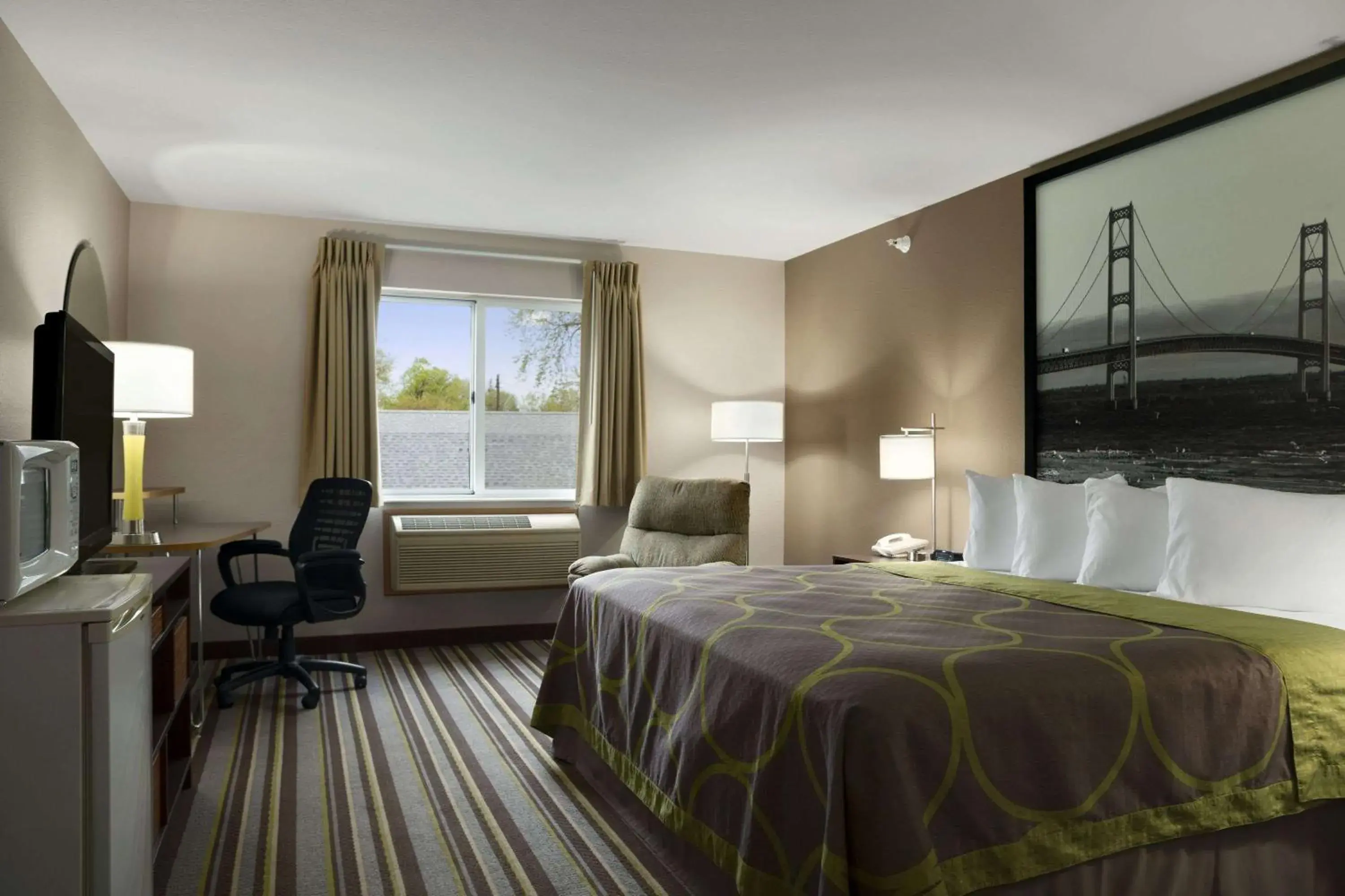 King Room - Non-Smoking in Super 8 by Wyndham Manistee King Room - Non-Smoking in Super 8 by Wyndham Manistee