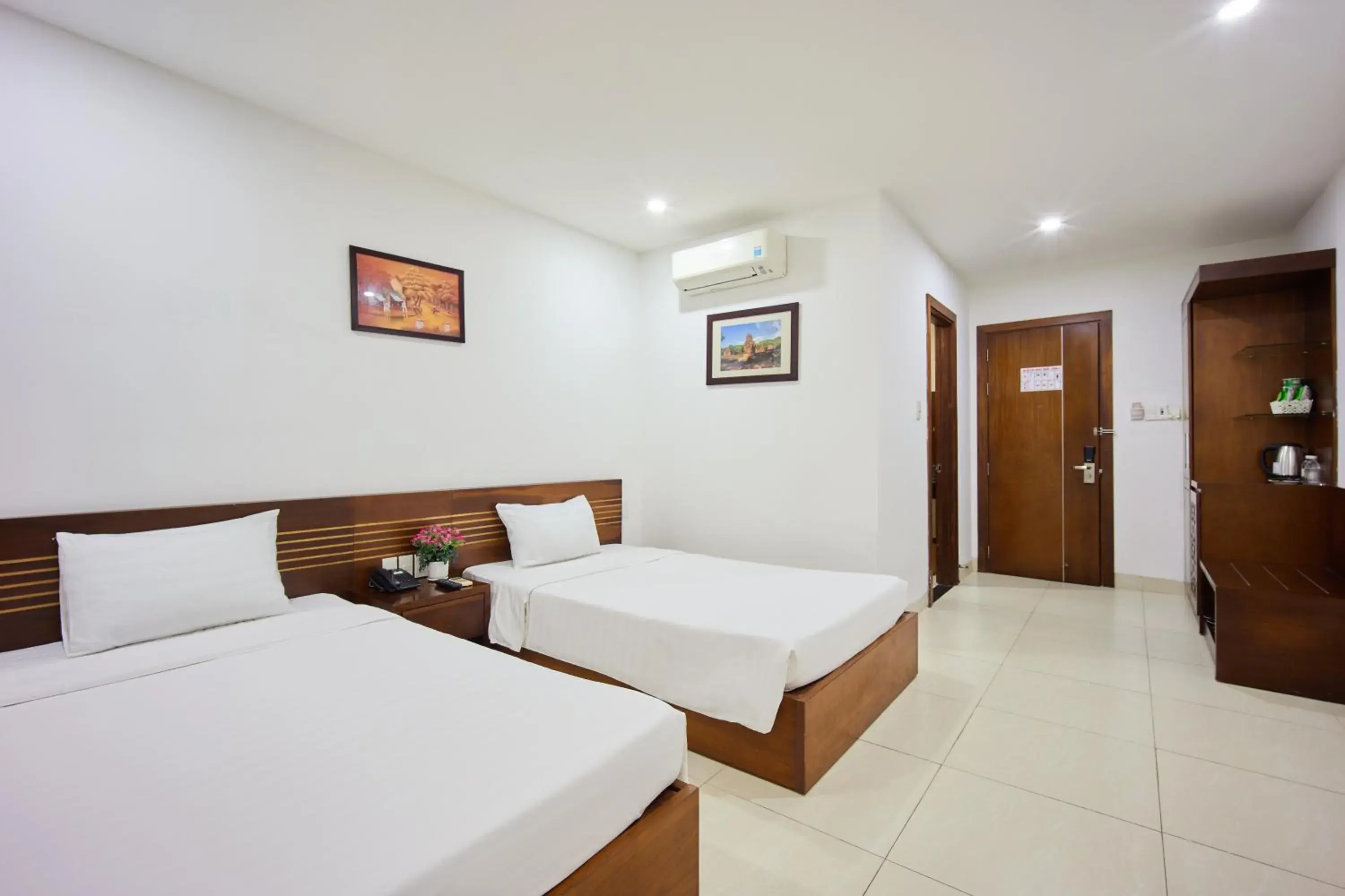 Superior Twin Room in Golden Light Da Nang Hotel Superior Twin Room in Golden Light Da Nang Hotel