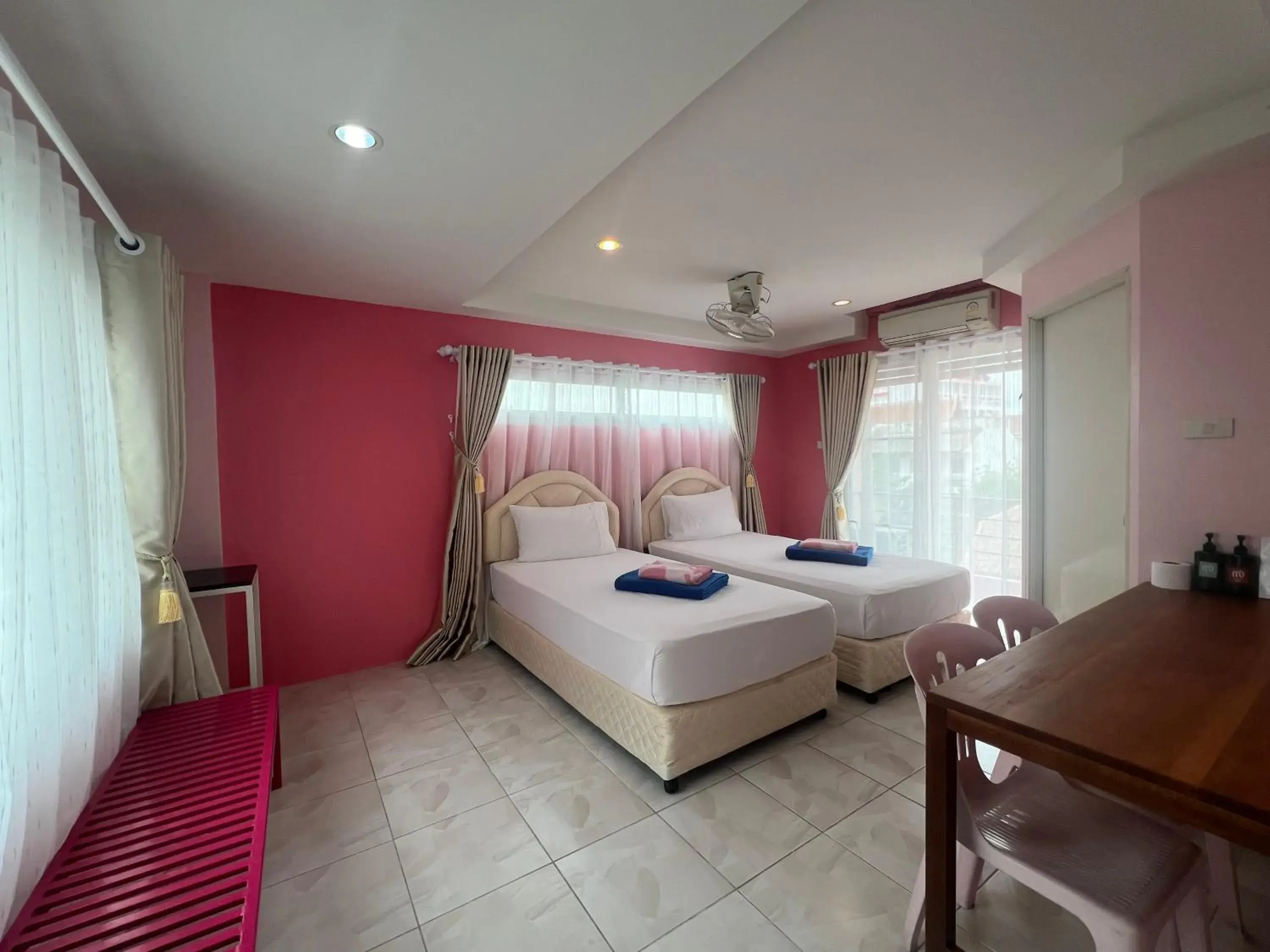 Deluxe Double or Twin Room with Balcony in Bonita House Deluxe Double or Twin Room with Balcony in Bonita House