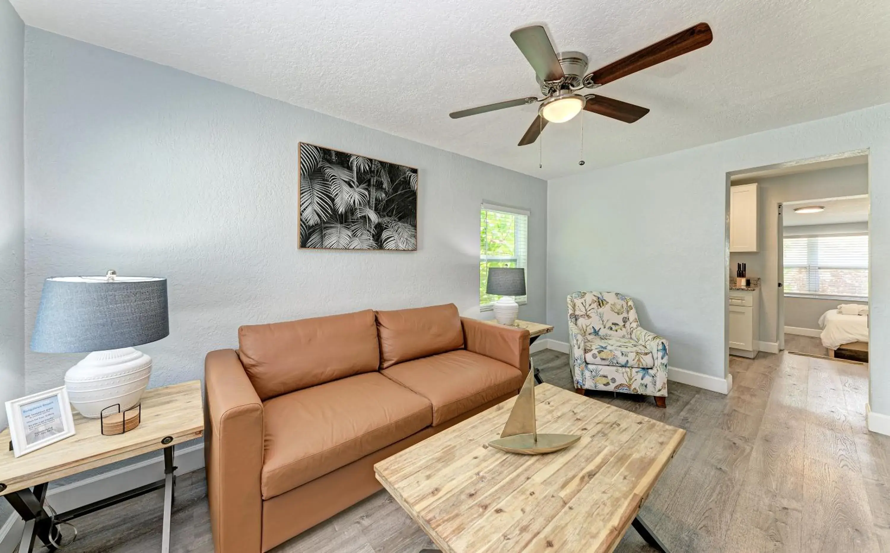 Two-Bedroom Suite with Pool View (Unit 3) in The Bungalows Two-Bedroom Suite with Pool View (Unit 3) in The Bungalows