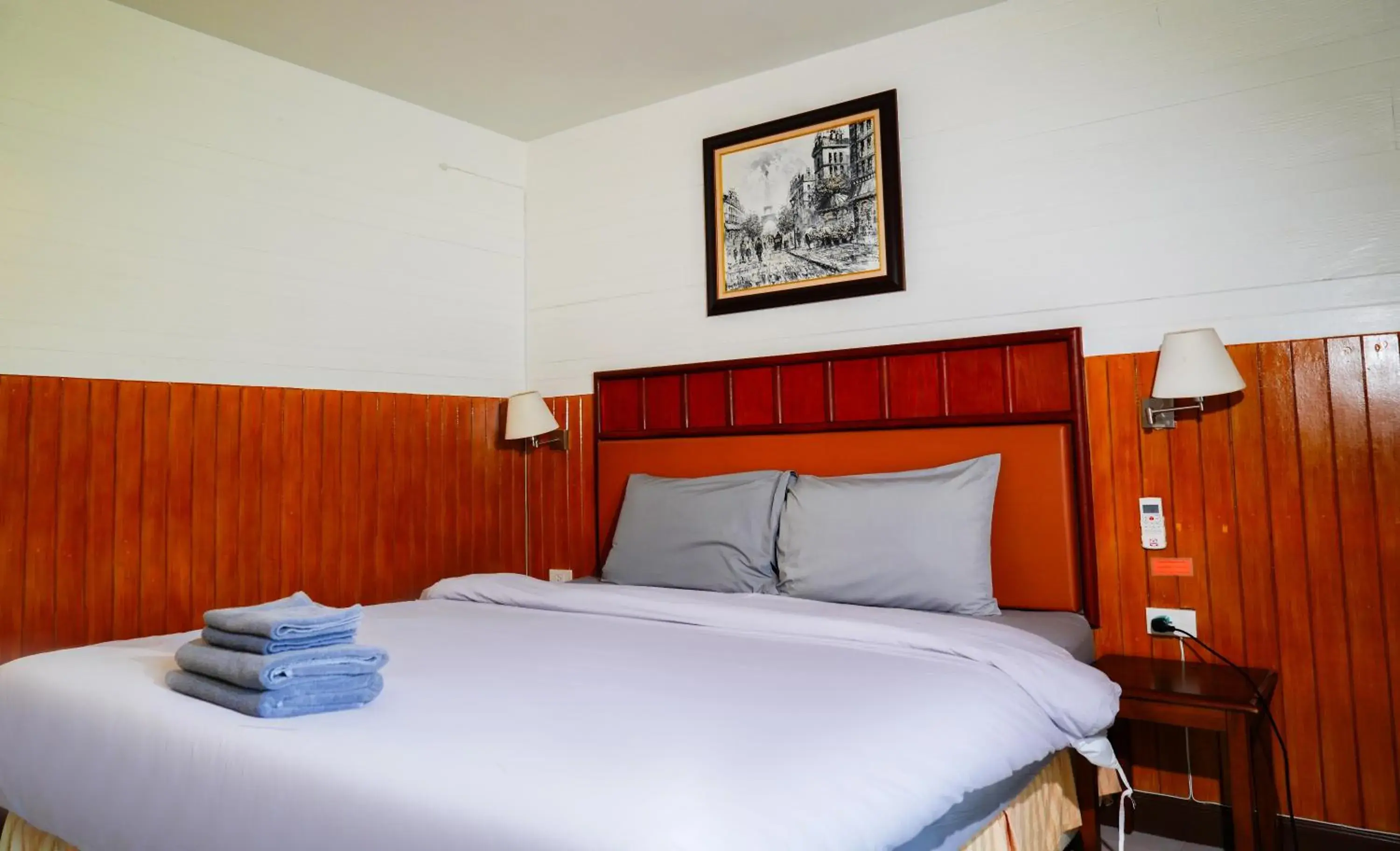 Standard King Room in Luna Hut Resort Standard King Room in Luna Hut Resort