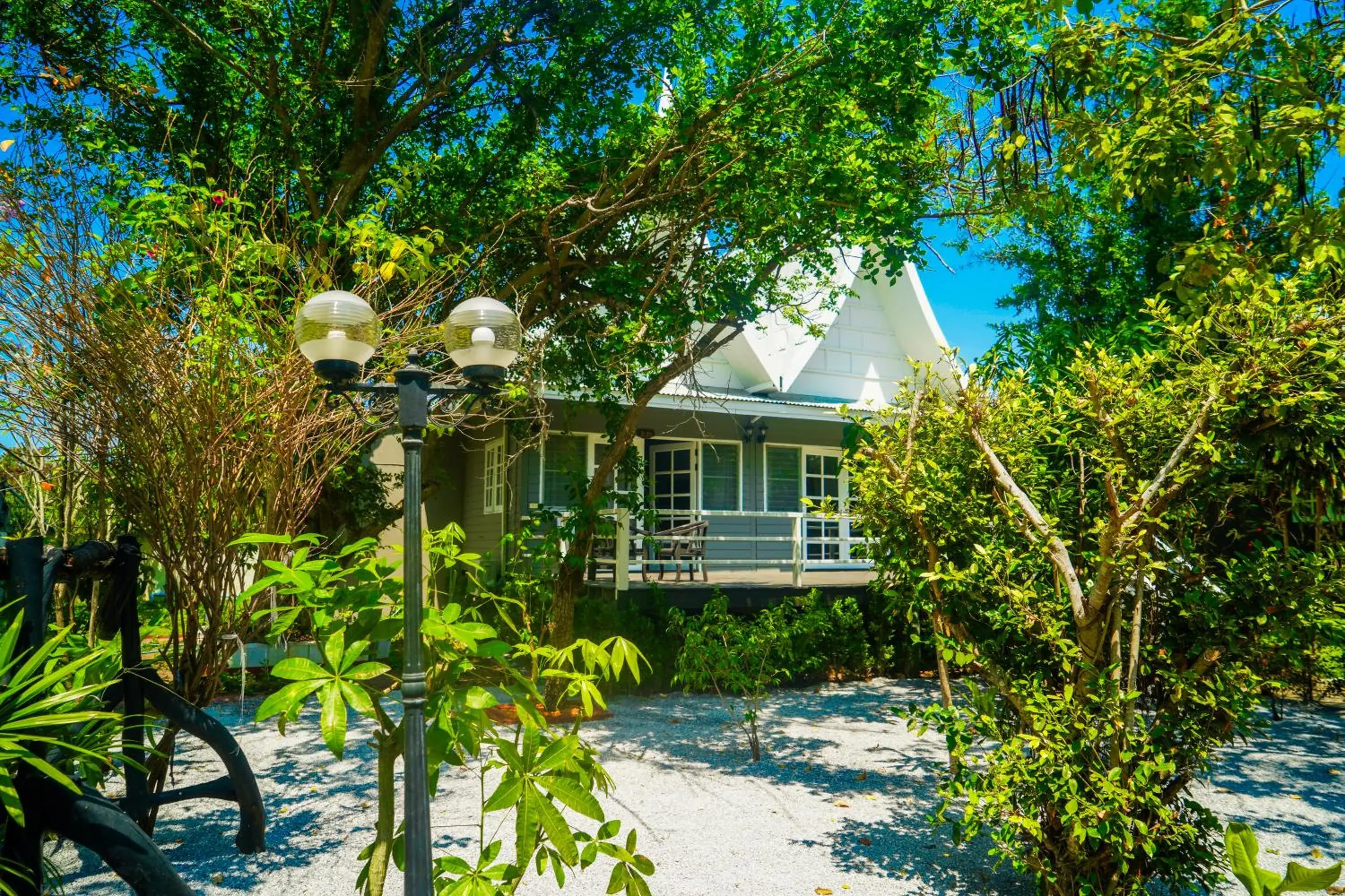 Luna Hut Resort Luna Hut Resort