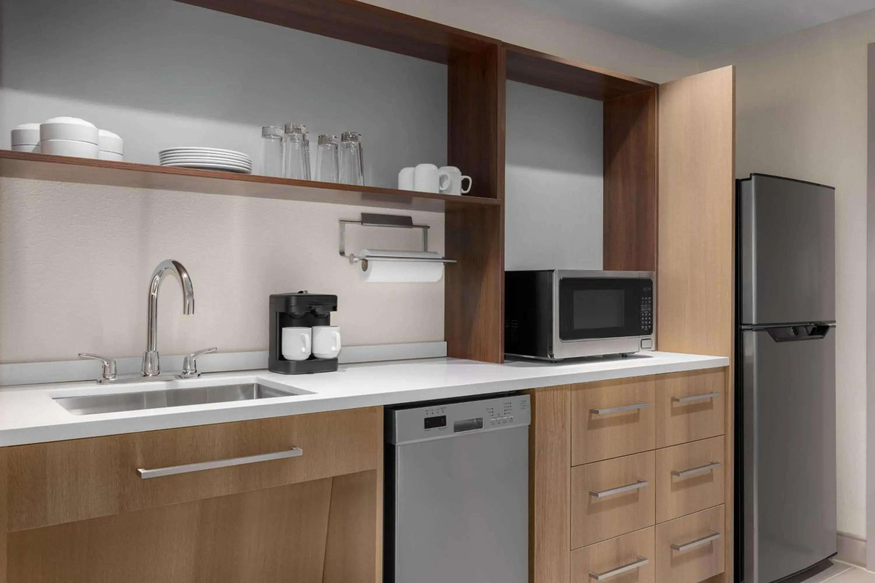 King Studio Suite with Accessible Tub - Mobility Access in Home2 Suites By Hilton Virginia Beach Princess Anne King Studio Suite with Accessible Tub - Mobility Access in Home2 Suites By Hilton Virginia Beach Princess Anne