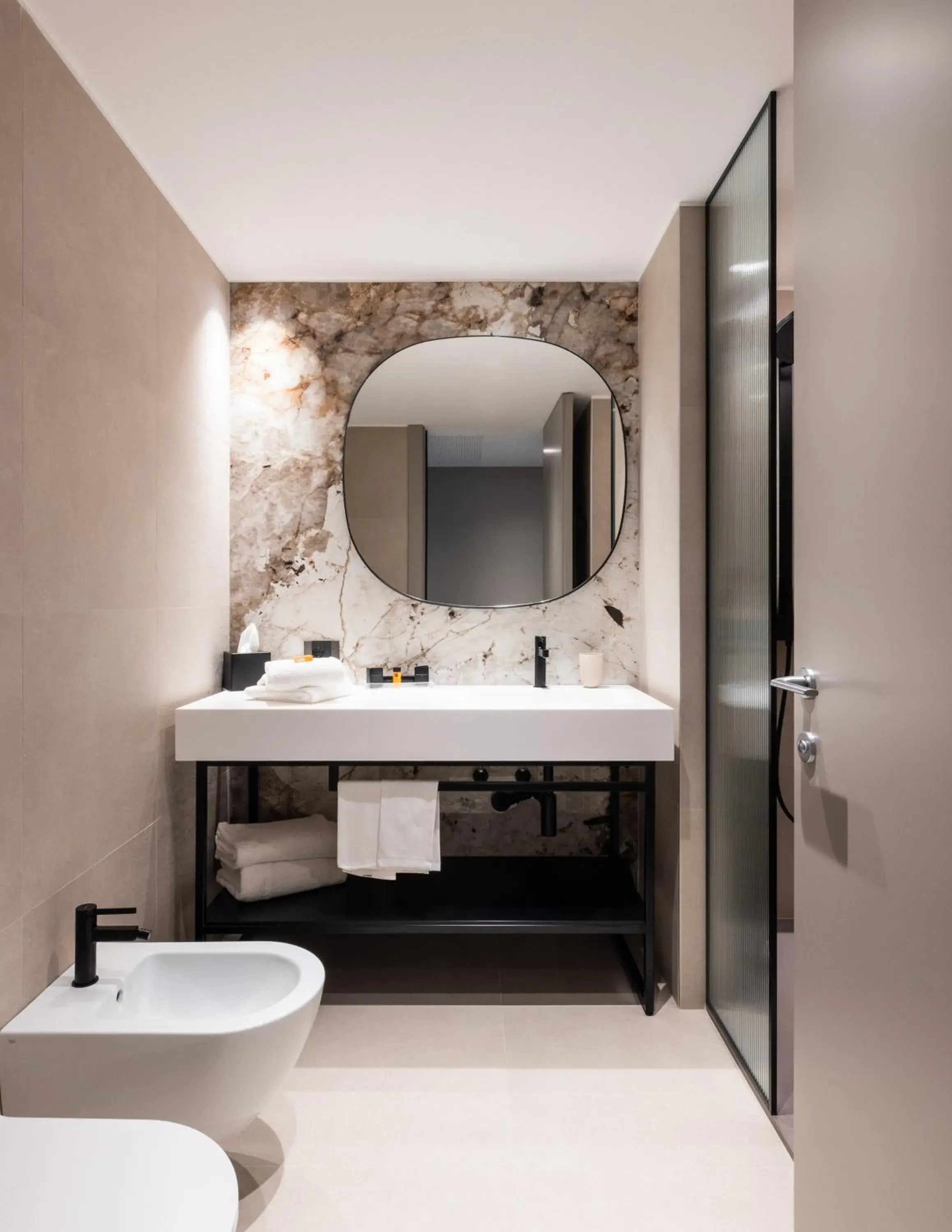 Superior Double or Twin Room with Pool View in Como Hills Superior Double or Twin Room with Pool View in Como Hills