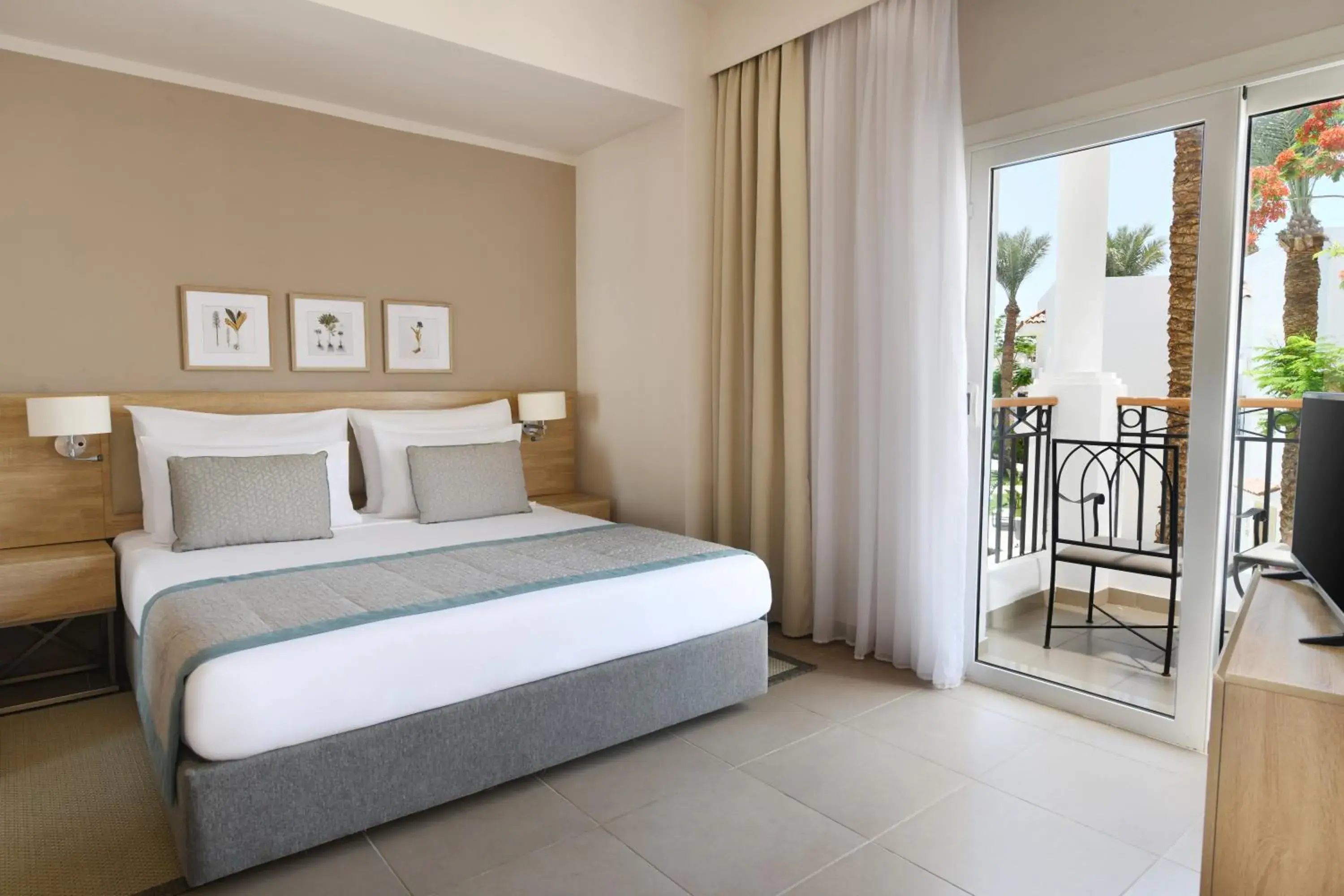 Standard, Queen Bed, Garden View in JAZ Fanara Residence Standard, Queen Bed, Garden View in JAZ Fanara Residence