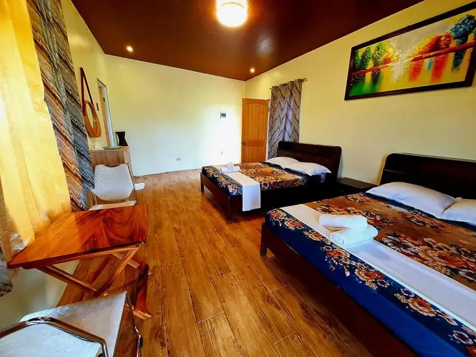 Queen Room with Two Queen Beds in Fazenda De Faburada Eco-Mountain Resort by Hiverooms Queen Room with Two Queen Beds in Fazenda De Faburada Eco-Mountain Resort by Hiverooms