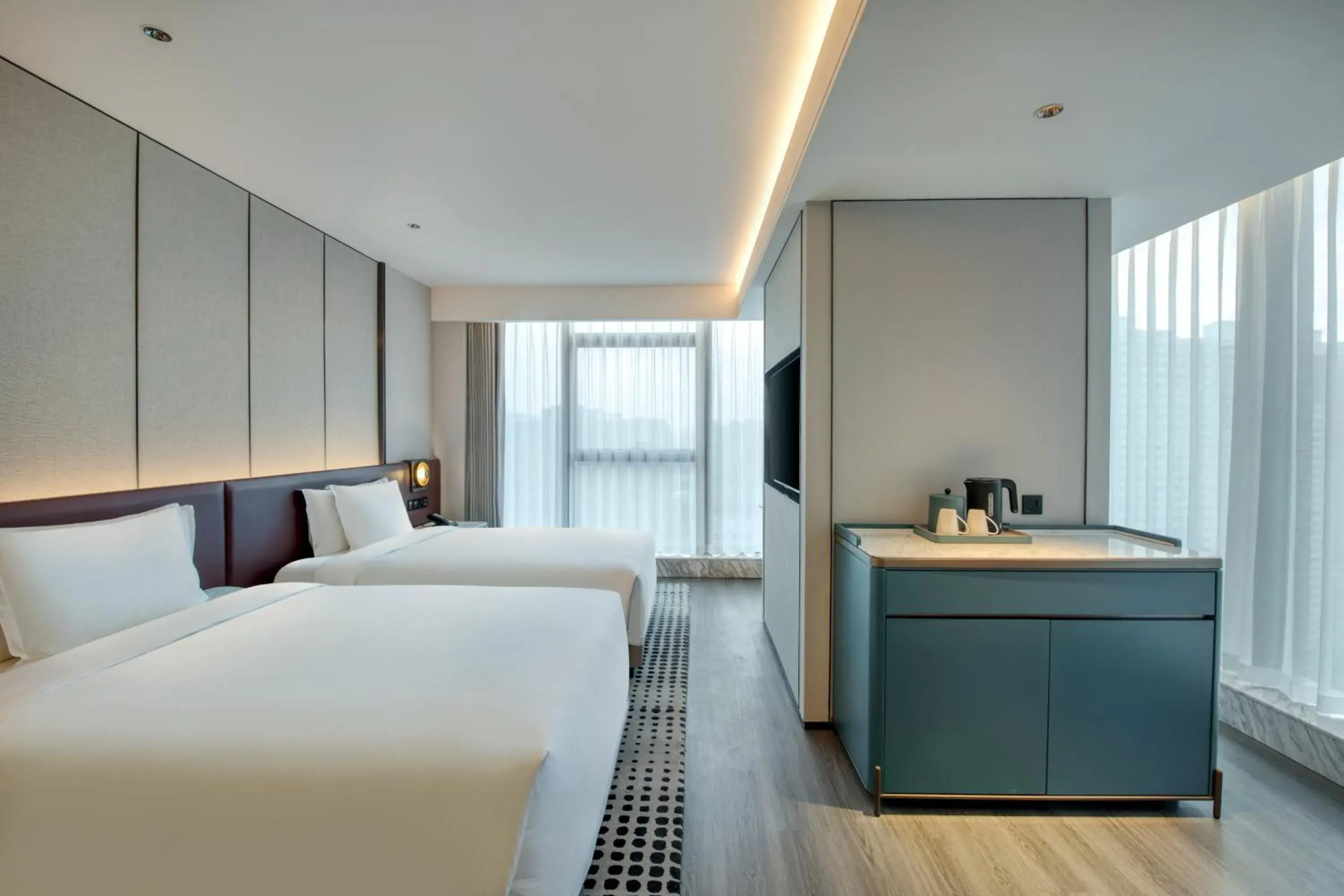 Premium Double Room with Two Double Beds - Lounge Access in Crowne Plaza Xi'an Weiyang by IHG Premium Double Room with Two Double Beds - Lounge Access in Crowne Plaza Xi'an Weiyang by IHG
