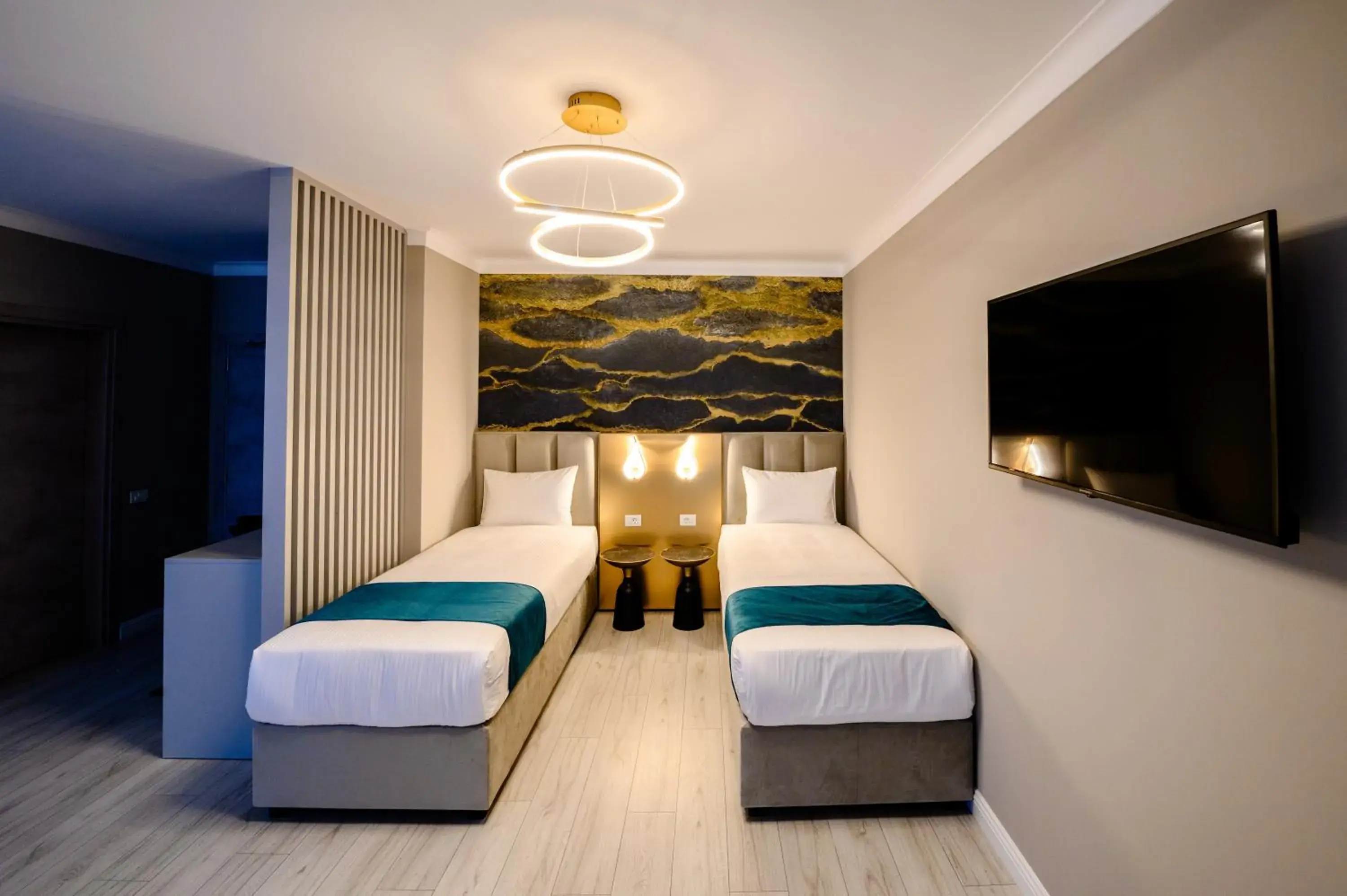 Deluxe Twin Room in Elitte Inn & Suites Deluxe Twin Room in Elitte Inn & Suites