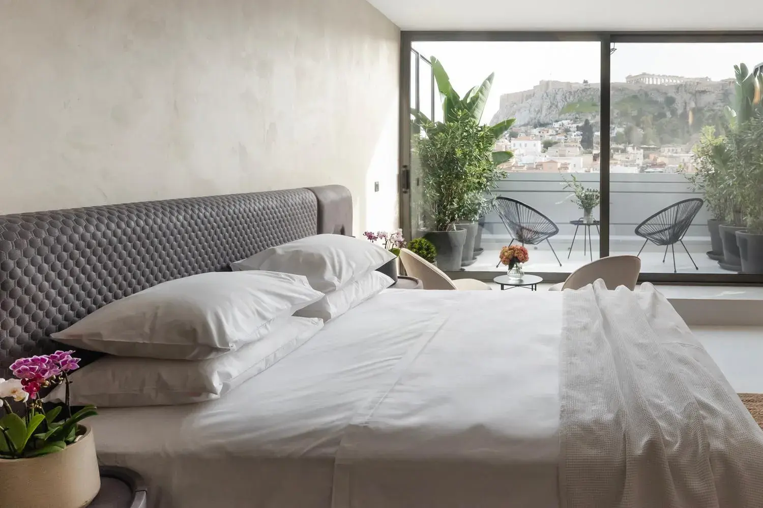 Suite with Acropolis View Balcony in Regal Hotel Mitropoleos Suite with Acropolis View Balcony in Regal Hotel Mitropoleos