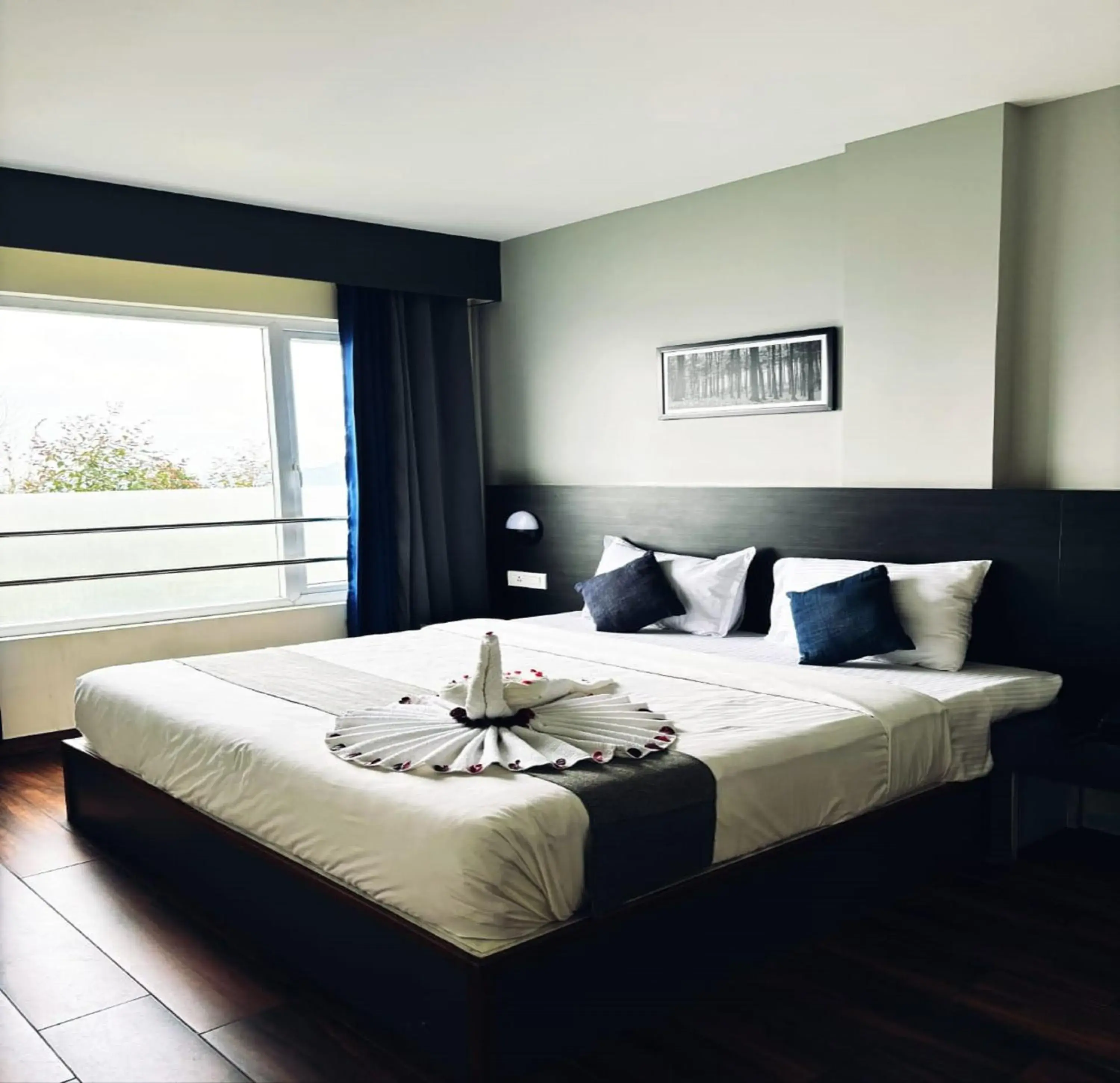 Suite with Mountain View in Mist View Suite with Mountain View in Mist View