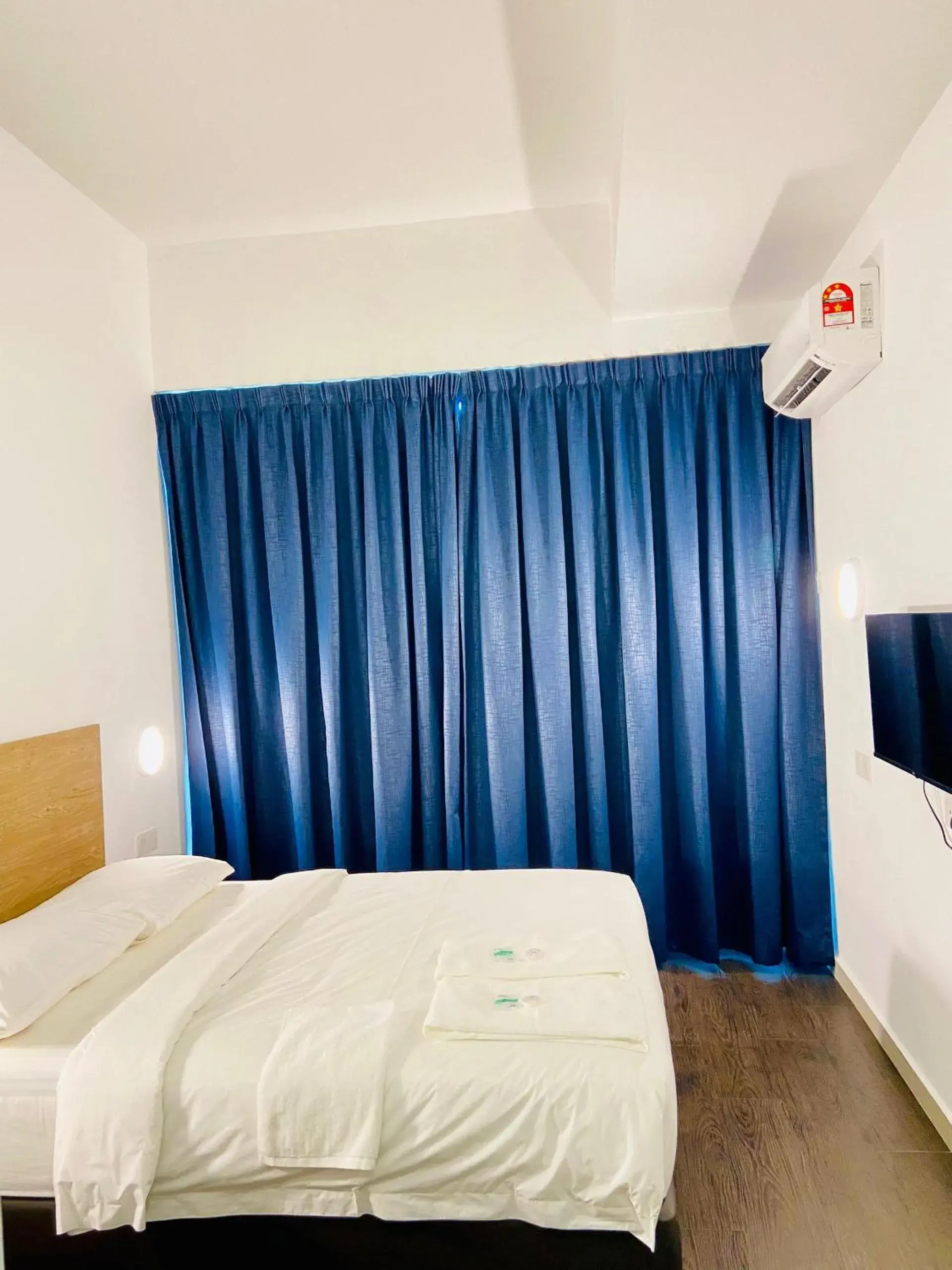 Deluxe Double Room in BIG TREE HOTEL Deluxe Double Room in BIG TREE HOTEL