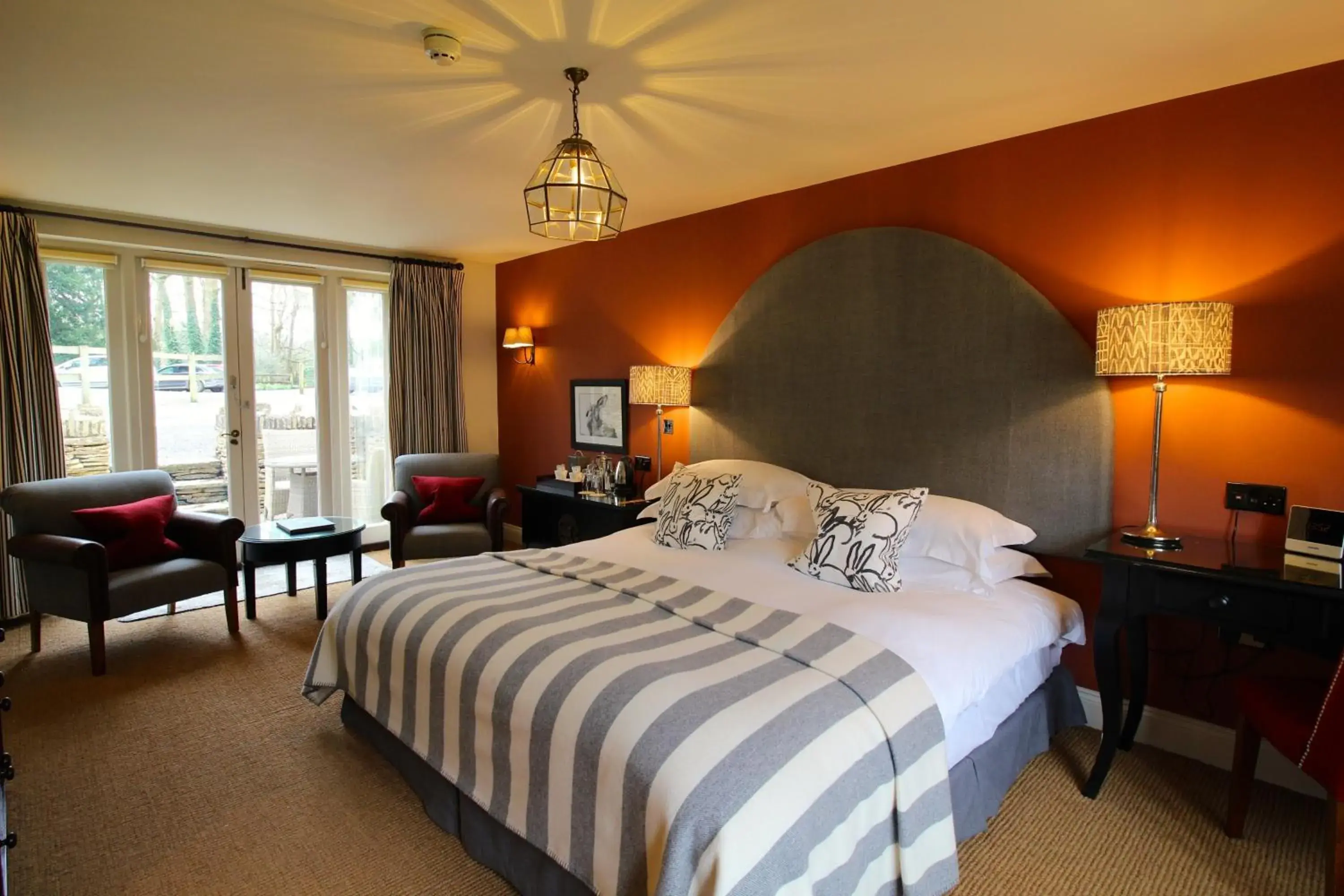 Double or Twin Room - single occupancy - Disability Access in The Hare & Hounds Hotel Double or Twin Room - single occupancy - Disability Access in The Hare & Hounds Hotel