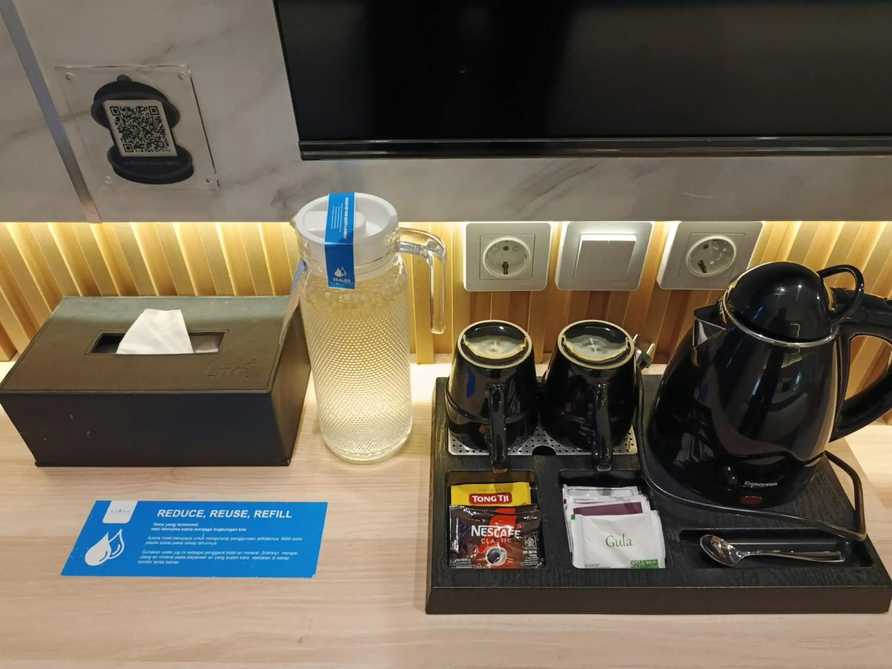 Deluxe King Room in Azana Style Hotel Tulungagung Deluxe King Room in Azana Style Hotel Tulungagung