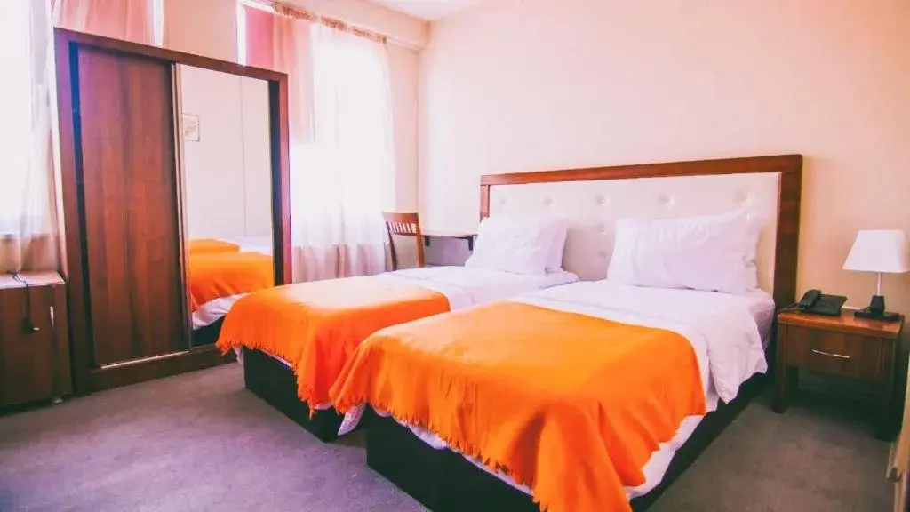 Triple Room with Private Bathroom in The Rogashome Triple Room with Private Bathroom in The Rogashome