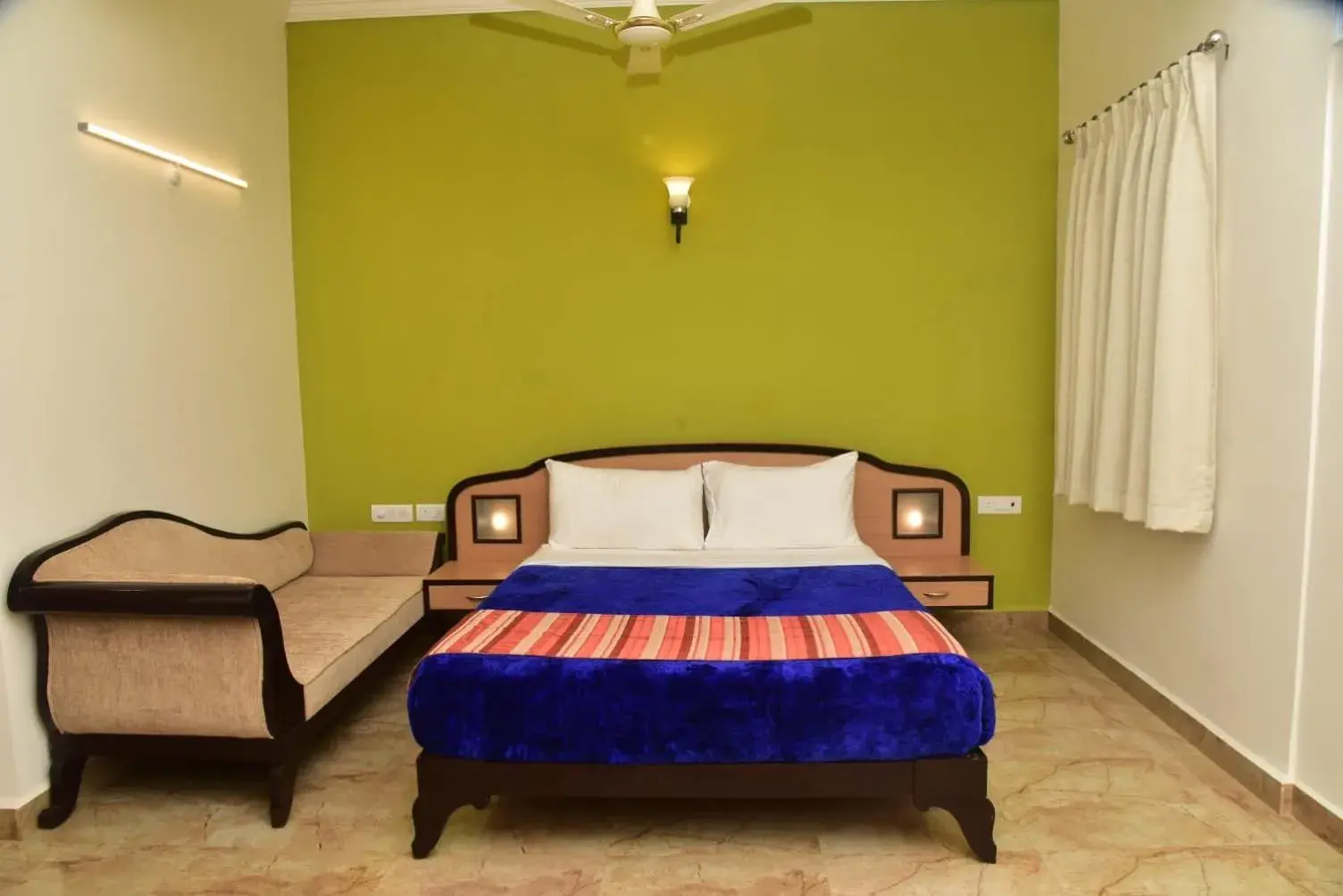 Deluxe Double Room with Balcony and Sea View in Calangute Residency Deluxe Double Room with Balcony and Sea View in Calangute Residency