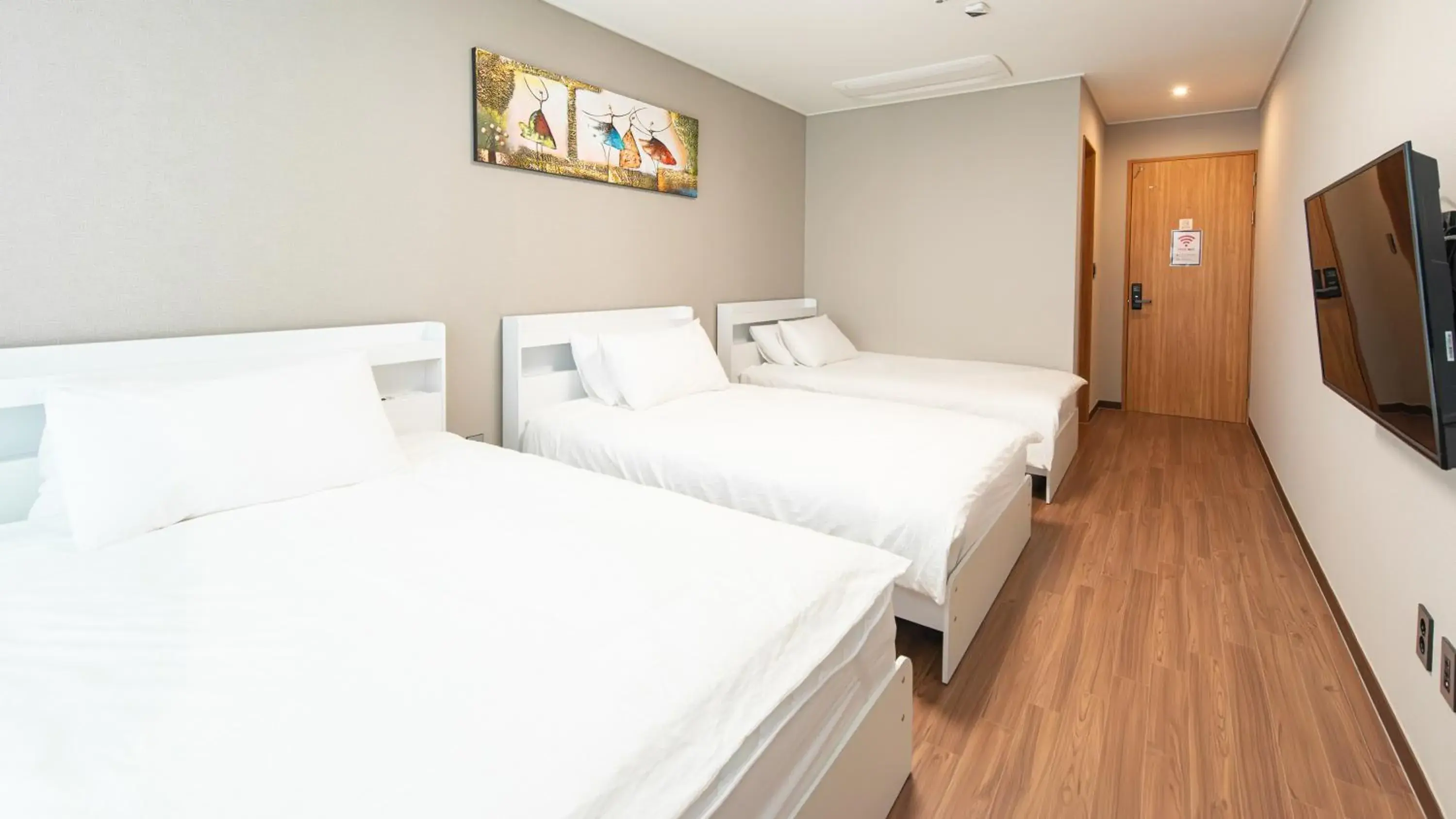 Triple Room with Private Bathroom in Incheon Airport Guest House King Triple Room with Private Bathroom in Incheon Airport Guest House King