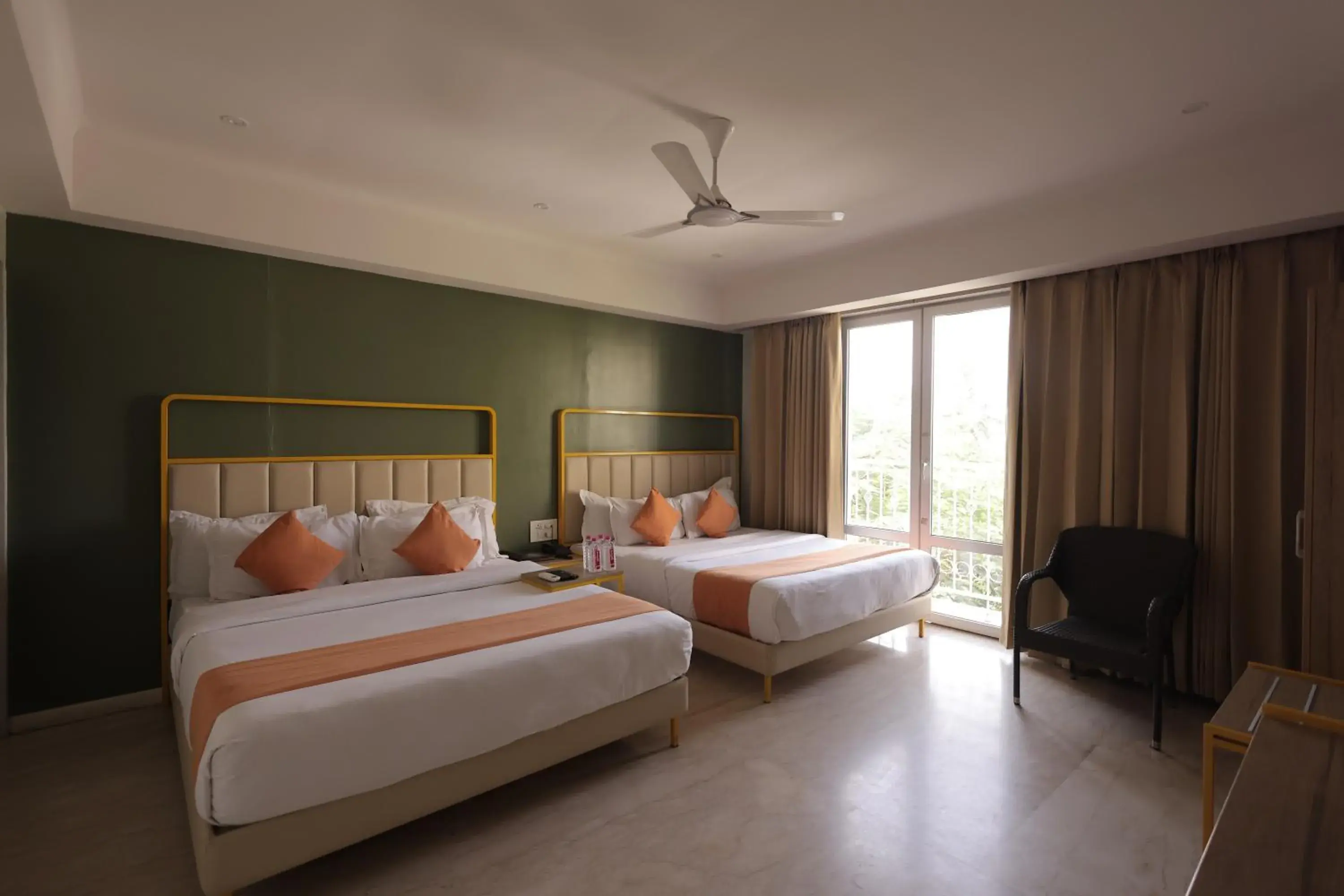 Family Room in Phoenix - Unmatched Comfort Family Room in Phoenix - Unmatched Comfort