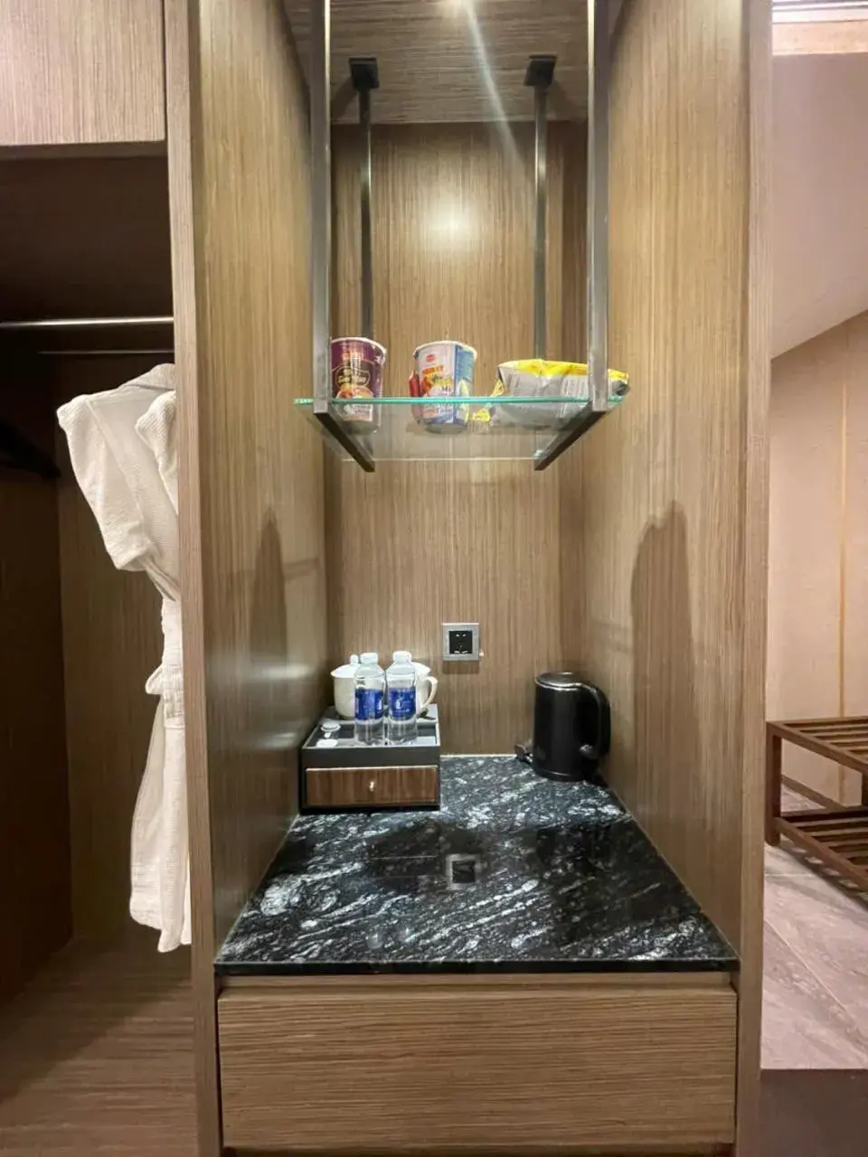 Deluxe Twin Room in Wah Fu Hotel Deluxe Twin Room in Wah Fu Hotel