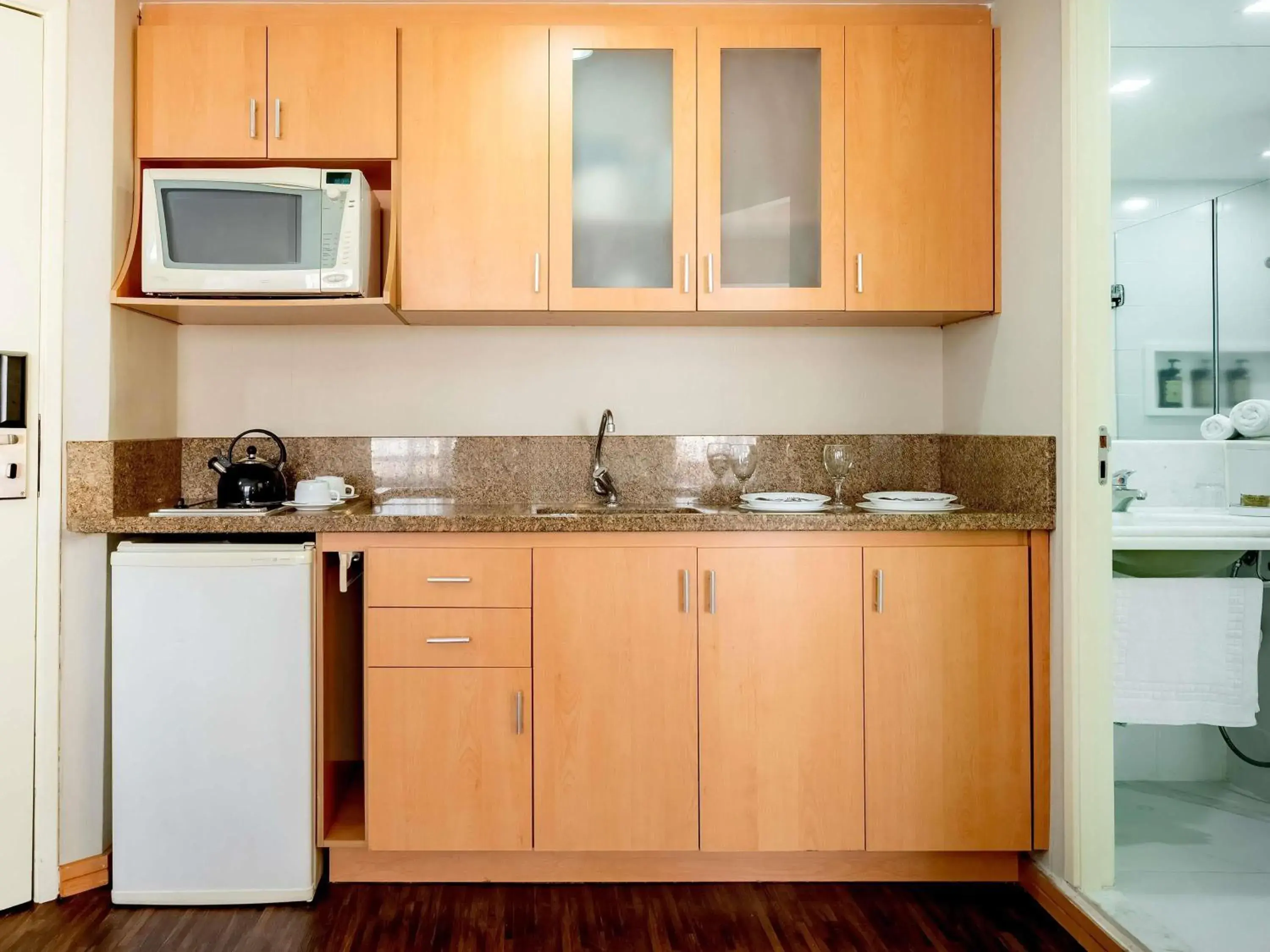 Standard Double Room with Sofa in Mercure Guarulhos Aeroporto Standard Double Room with Sofa in Mercure Guarulhos Aeroporto